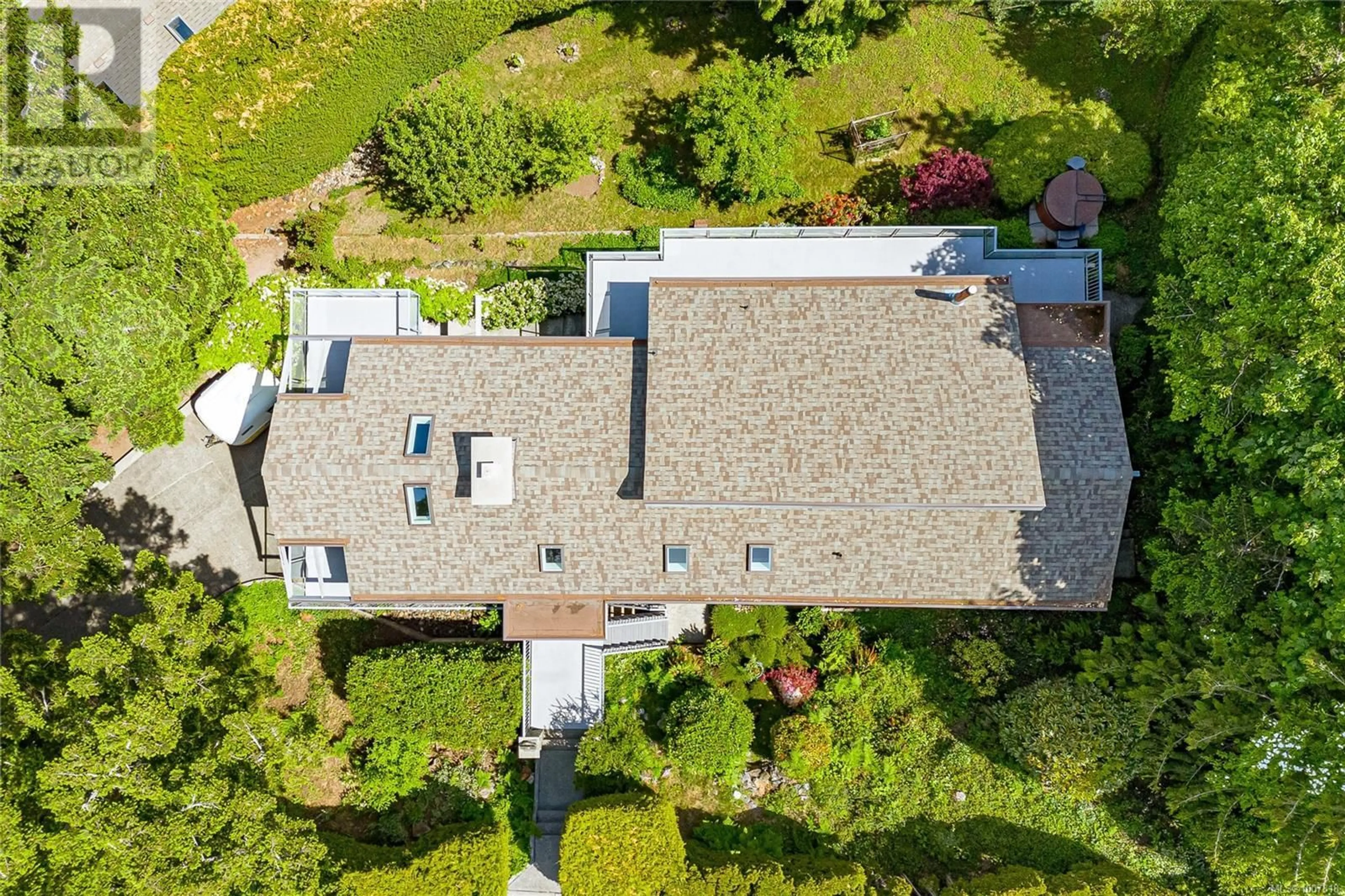 A pic from outside/outdoor area/front of a property/back of a property/a pic from drone, unknown for 4689 BOULDERWOOD DRIVE, Saanich British Columbia V8Y2P8