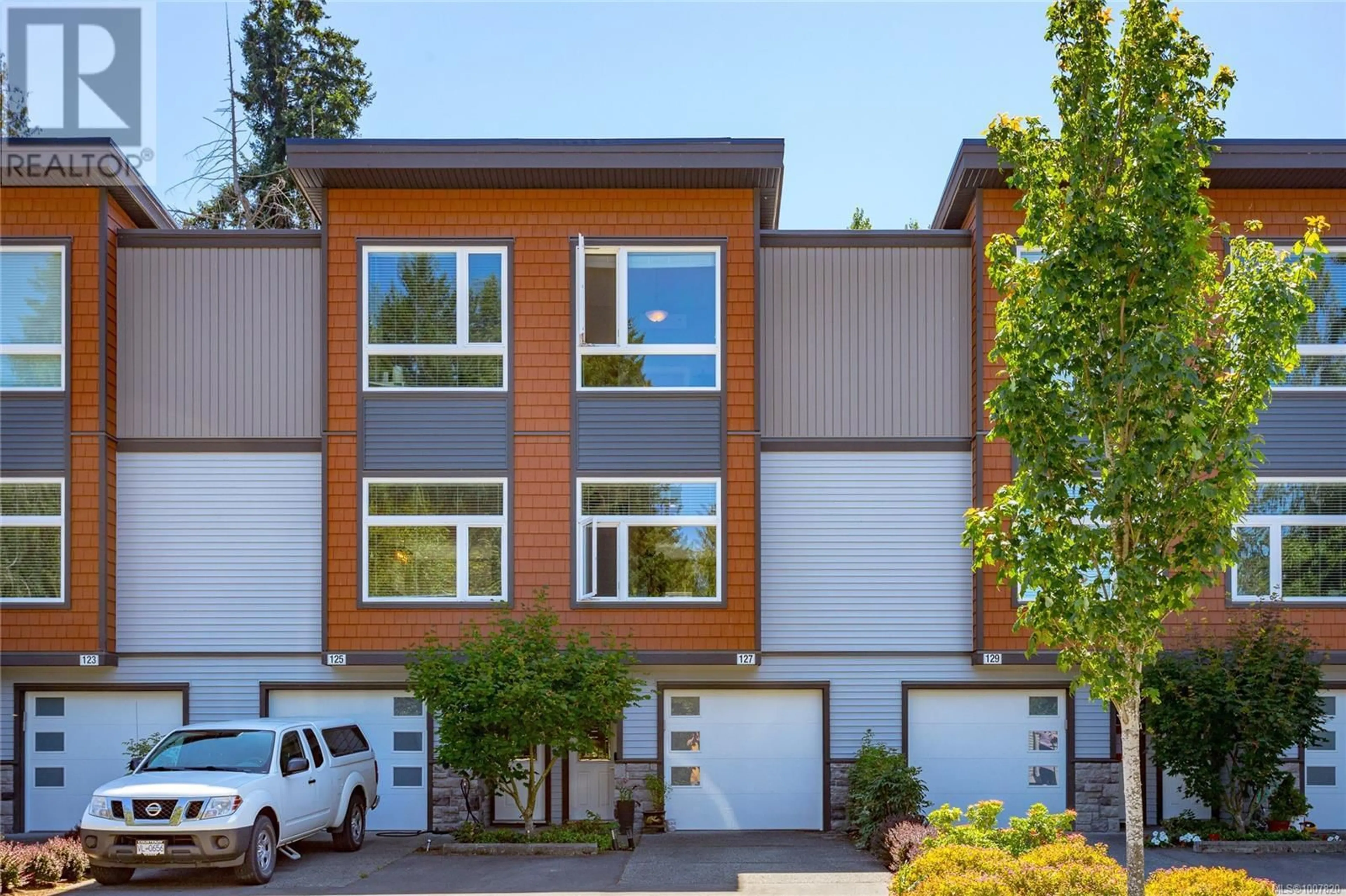 Home with vinyl exterior material, street for 127 - 933 WILD RIDGE WAY, Langford British Columbia V9C0H1