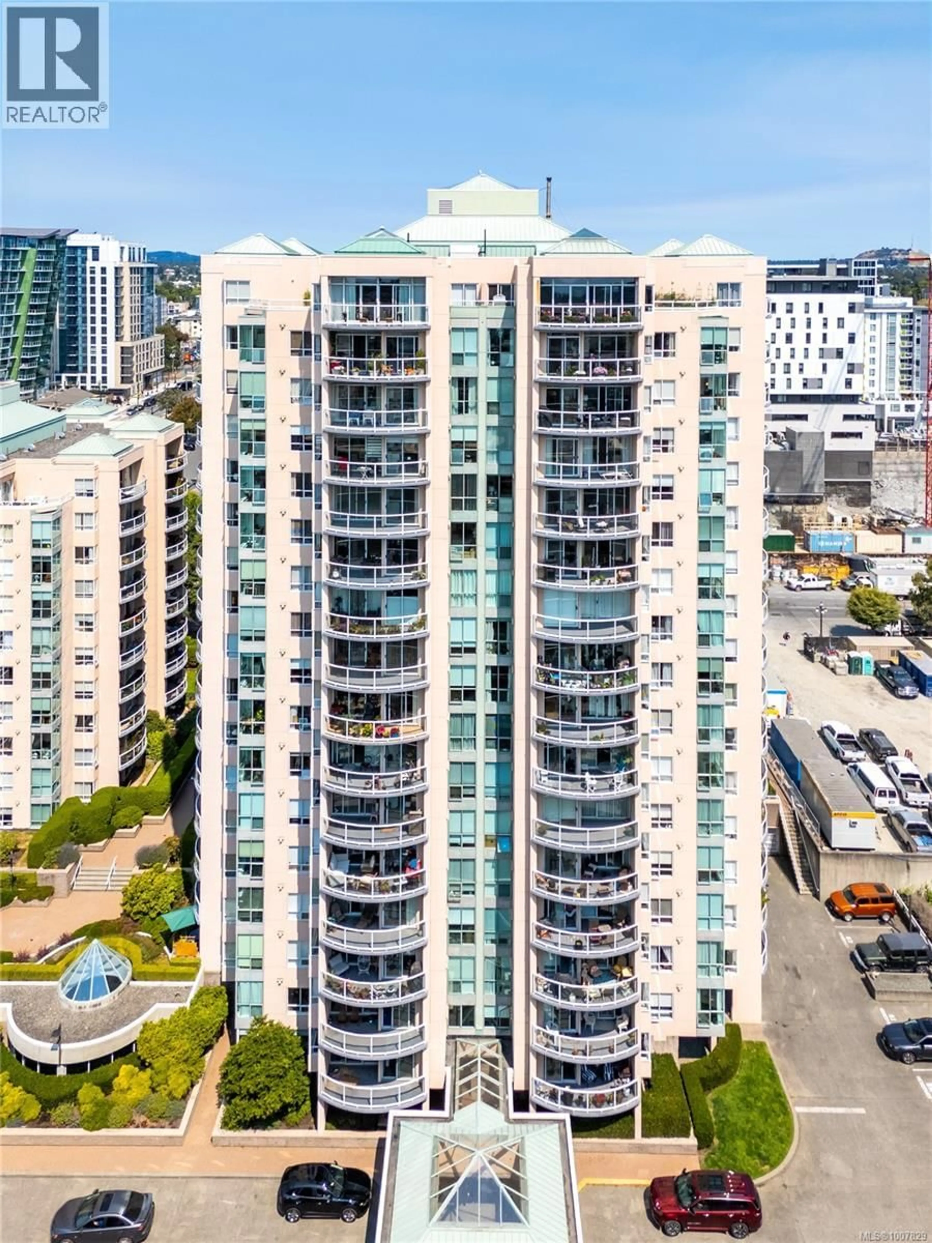 A pic from outside/outdoor area/front of a property/back of a property/a pic from drone, city buildings view from balcony for 501 - 1020 VIEW STREET, Victoria British Columbia V8V4Y3