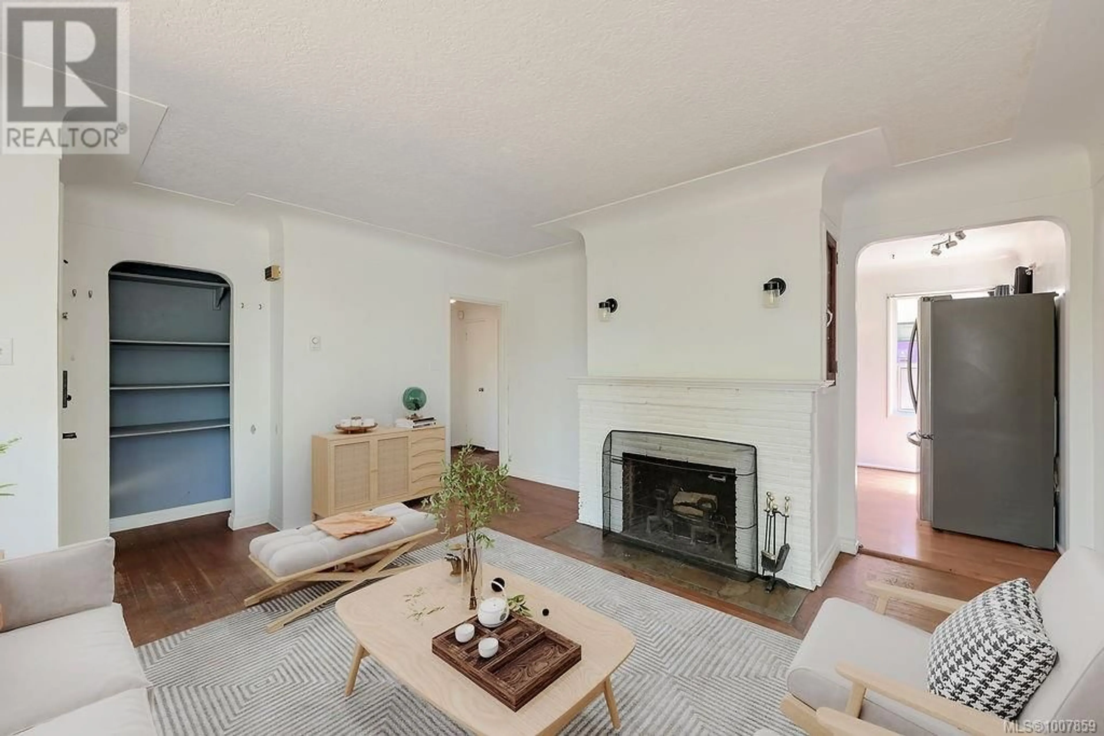 Living room with furniture, unknown for 2727 FIFTH STREET, Victoria British Columbia V8T4B1