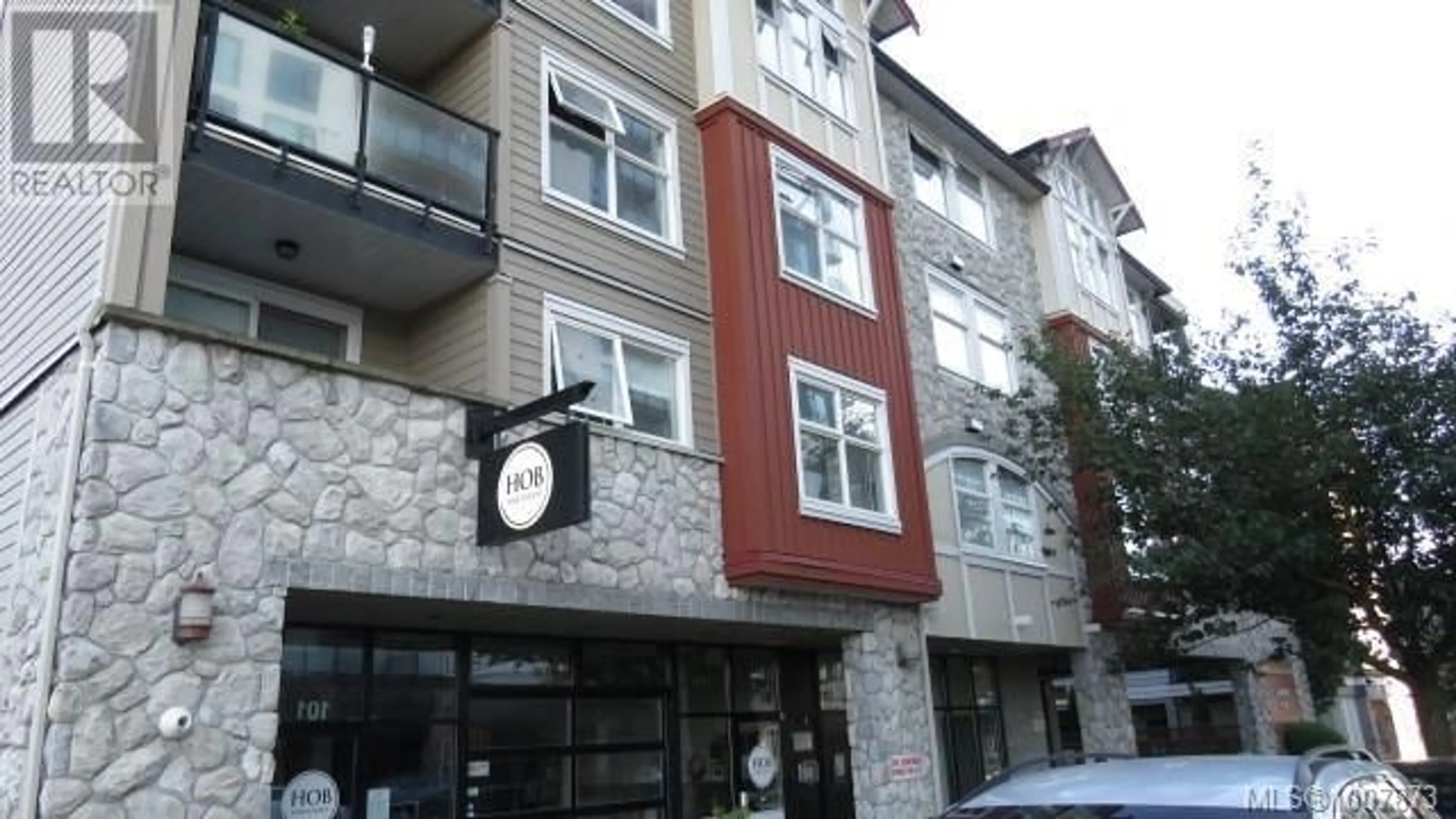 Patio, building for 321 - 2829 PEATT ROAD, Langford British Columbia V9B3V5