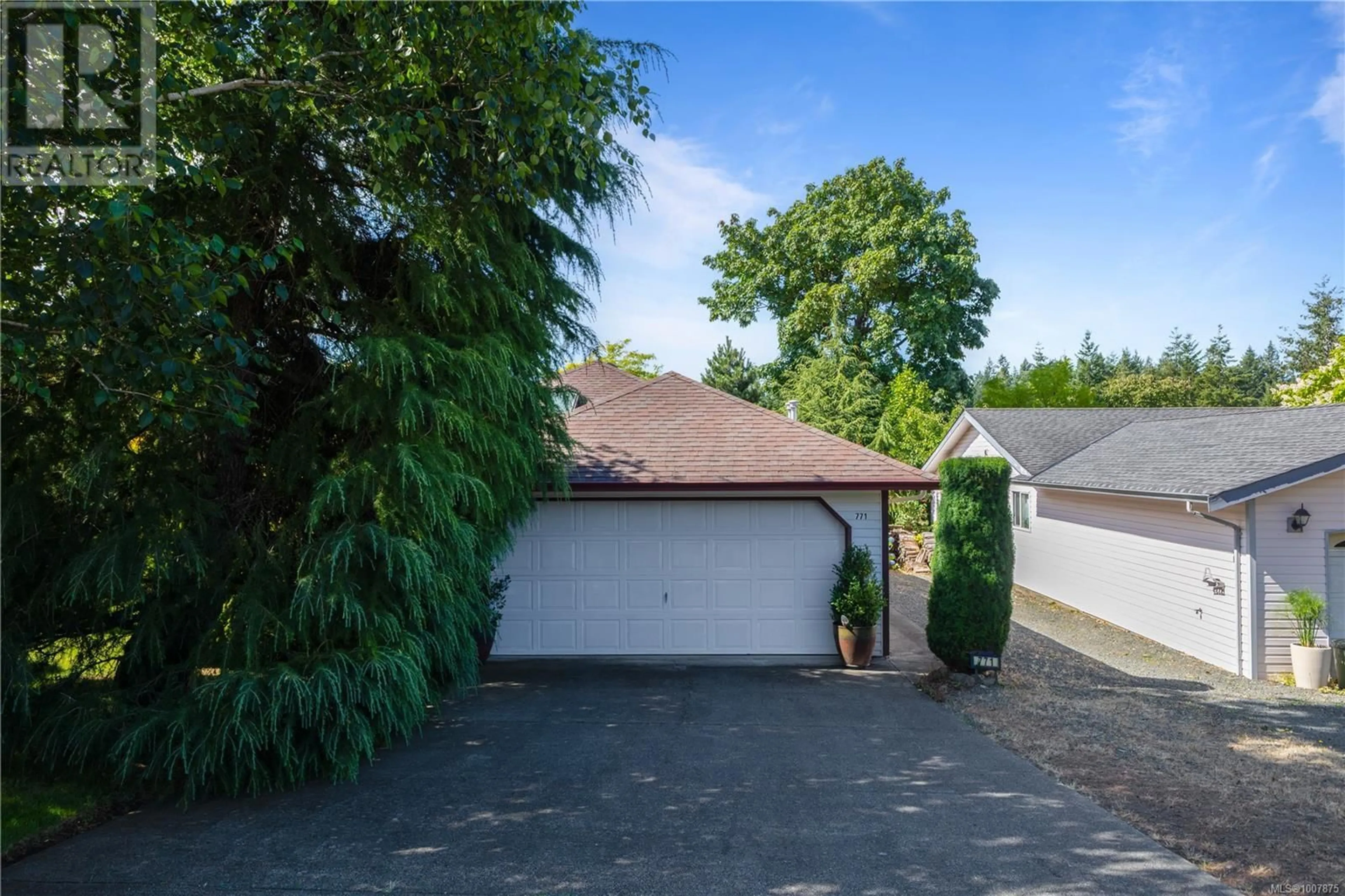 A pic from outside/outdoor area/front of a property/back of a property/a pic from drone, street for 771 SASSABY PLACE, Campbell River British Columbia V9W8B2
