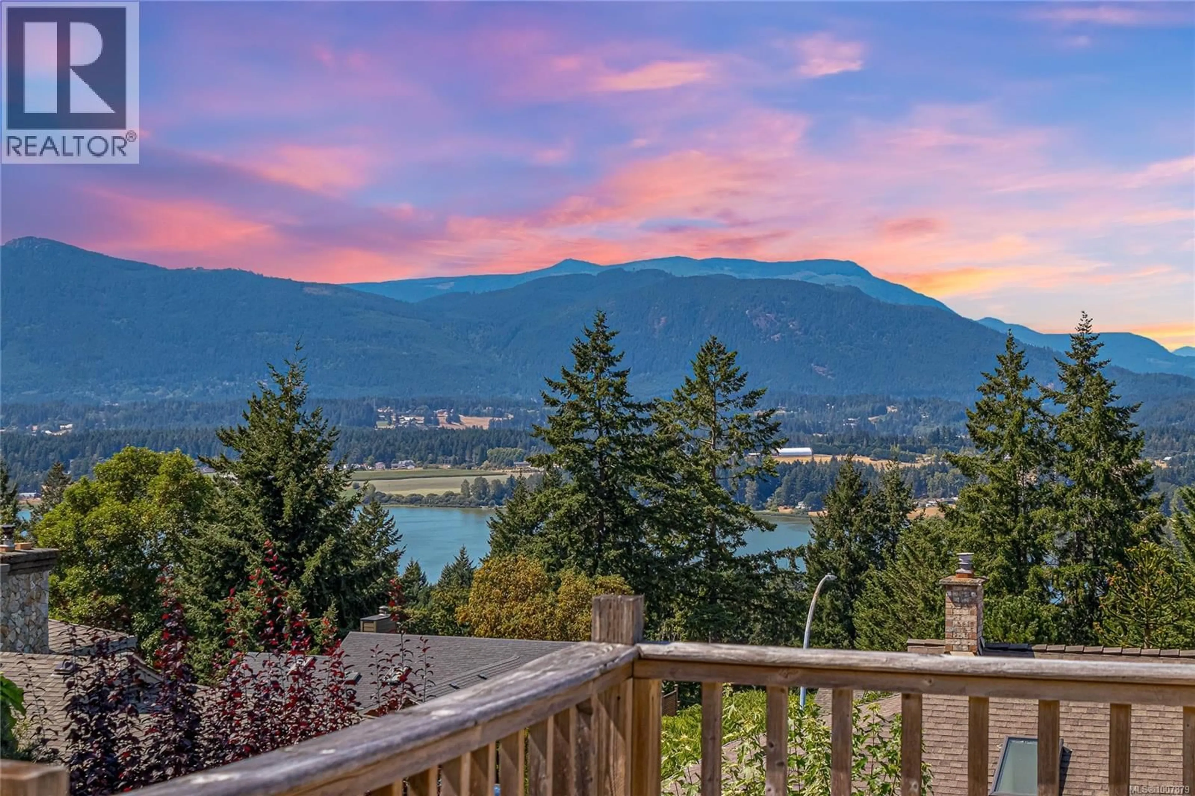 Patio, mountain view for 6009 CHIPPEWA ROAD, Duncan British Columbia V9L5P3