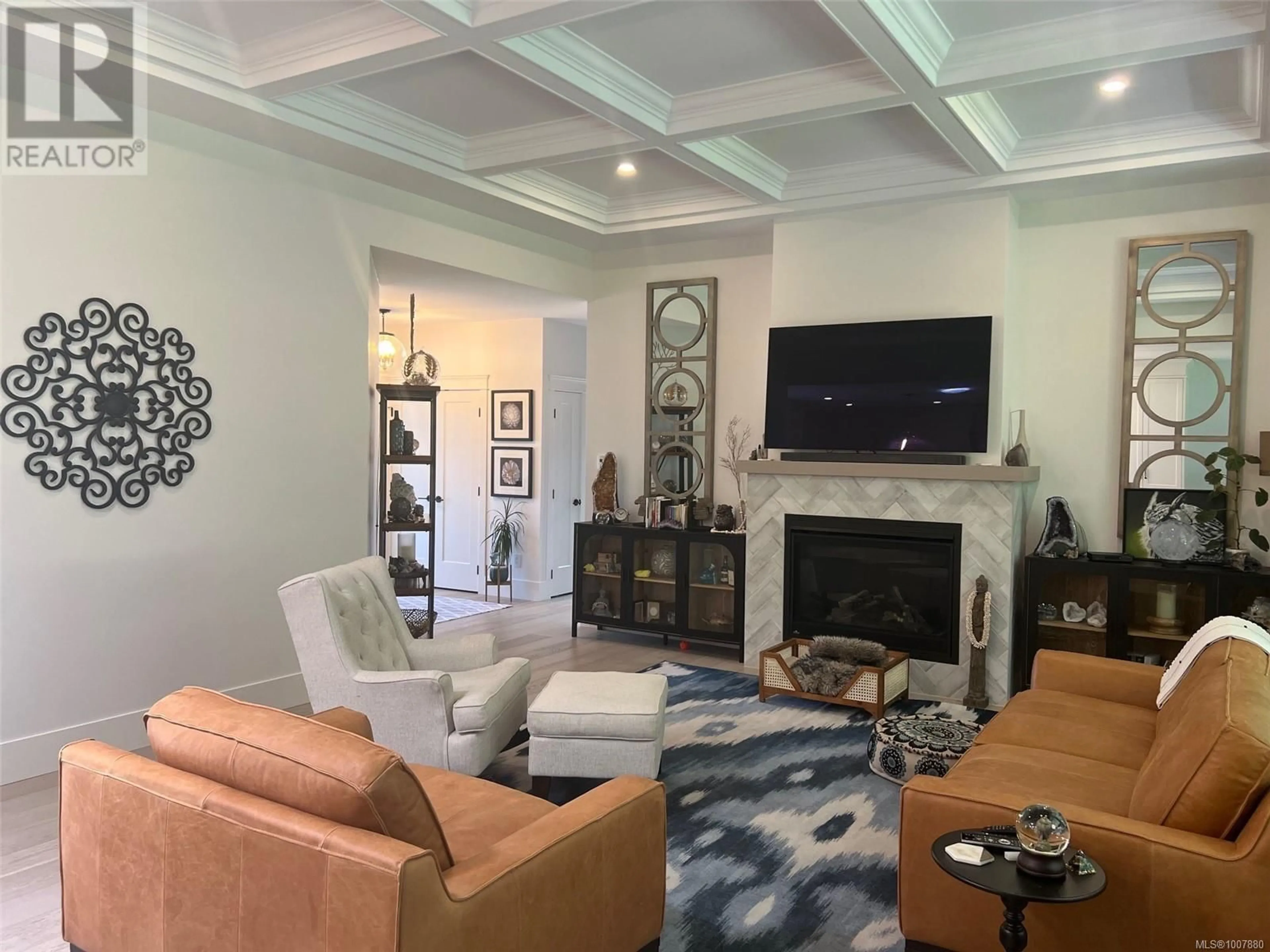 Living room with furniture, unknown for 2643 CROWN ISLE DRIVE, Courtenay British Columbia V9N0E4