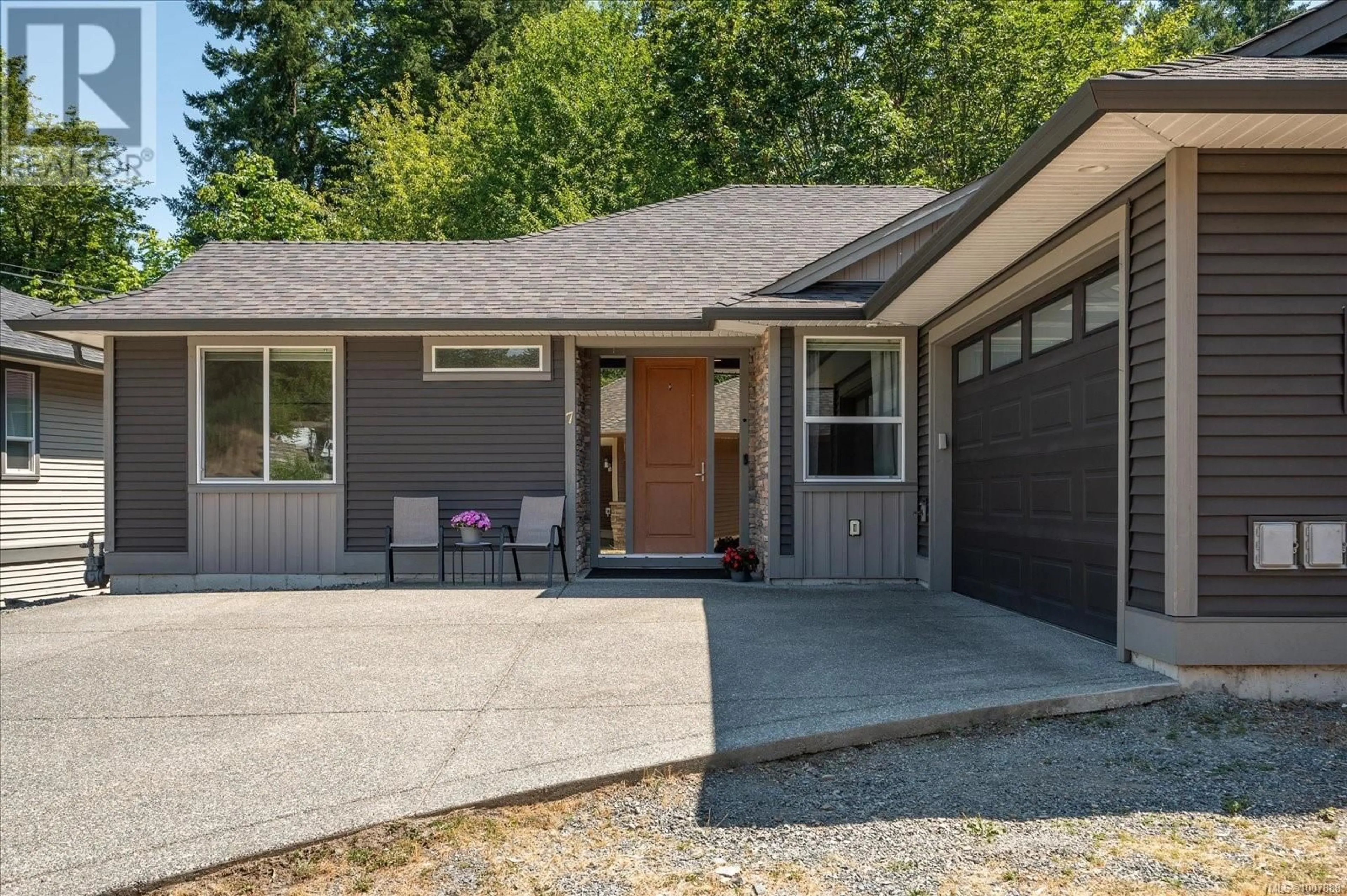 Home with vinyl exterior material, street for 7 - 313 HOLLAND CREEK PLACE, Ladysmith British Columbia V9G1T6