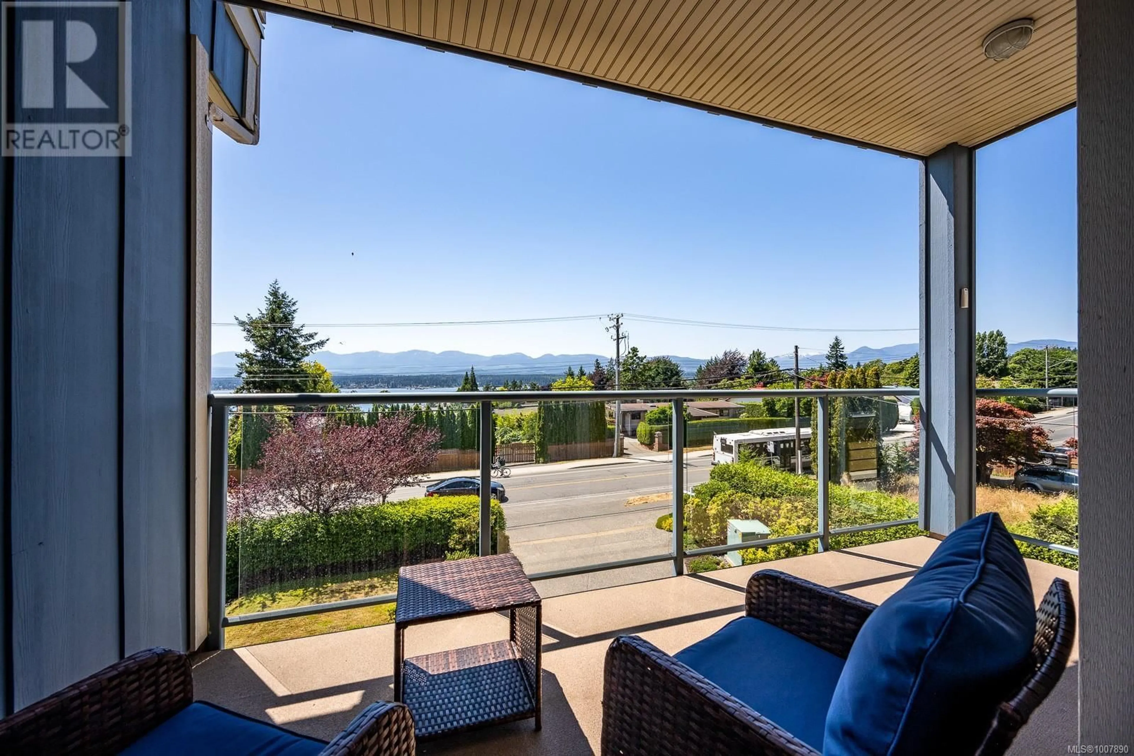 Patio, water/lake/river/ocean view for 302 - 1912 COMOX AVENUE, Comox British Columbia V9M3M7