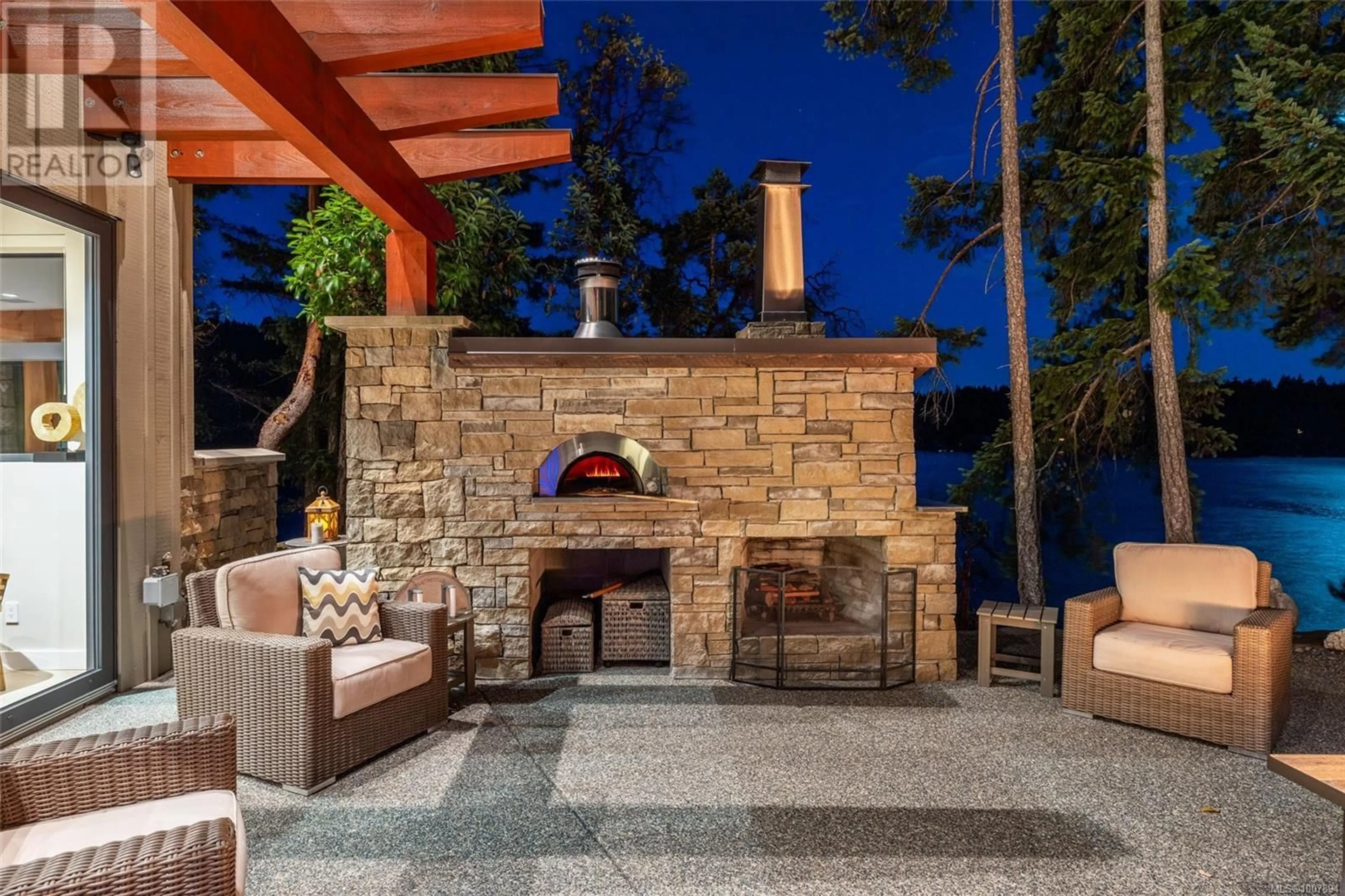 Patio, unknown for 677 TAYLOR BAY ROAD, Gabriola Island British Columbia V0R1X1