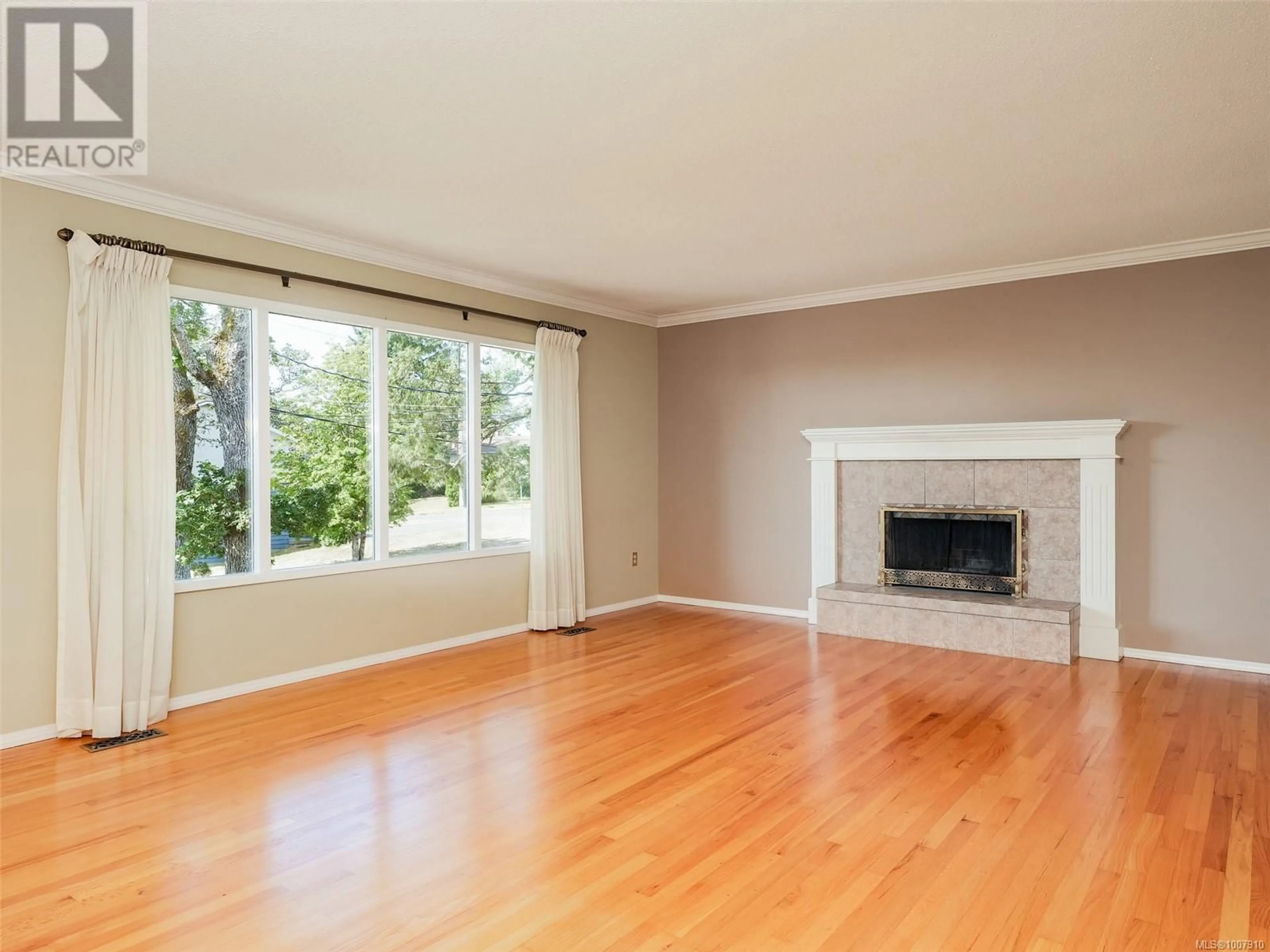 A pic of a room for 1470 BANFF PLACE, Saanich British Columbia V8P2E8