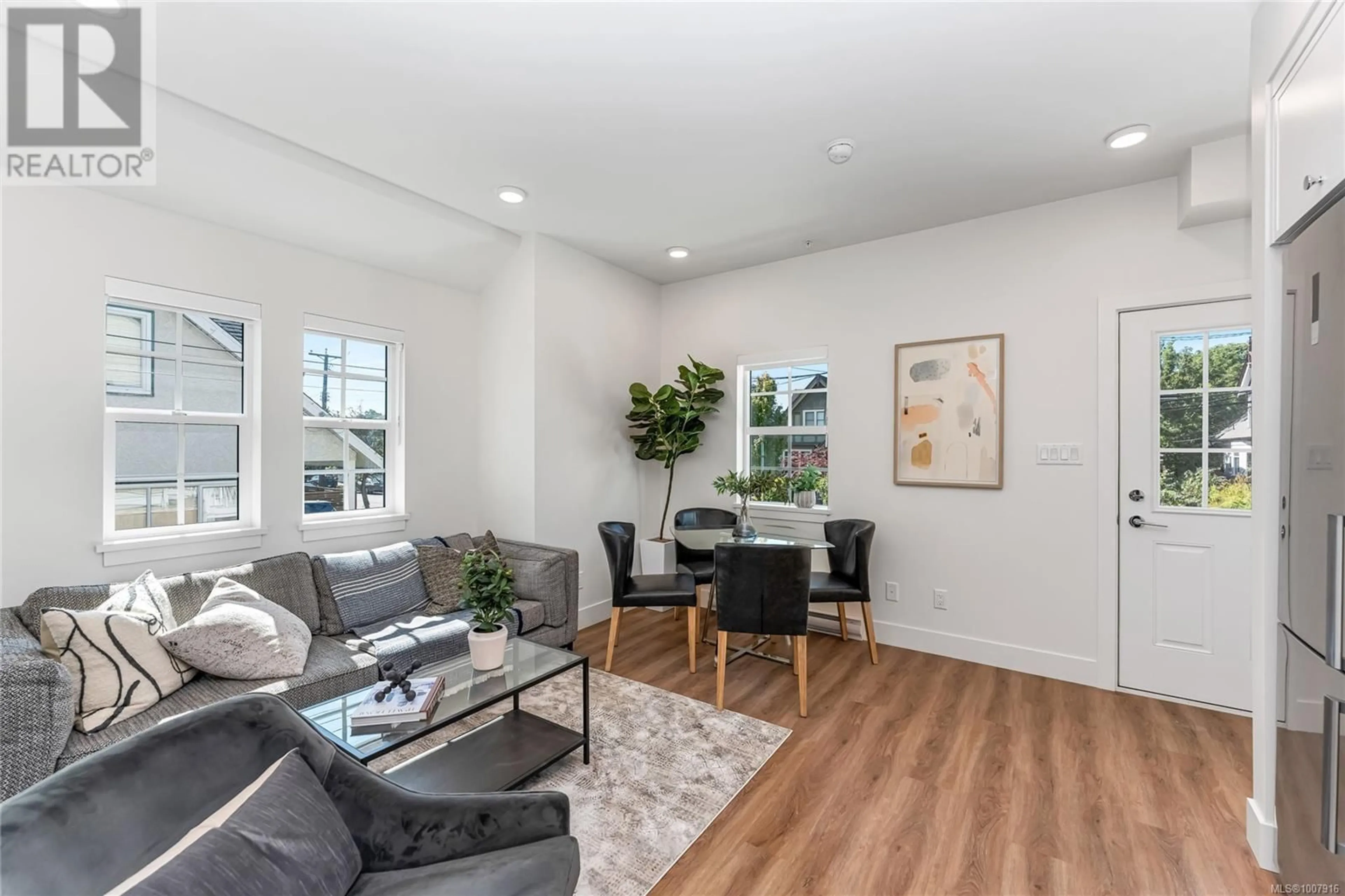 Living room with furniture, unknown for 202 A - 1224 RICHARDSON STREET, Victoria British Columbia V8V3E1