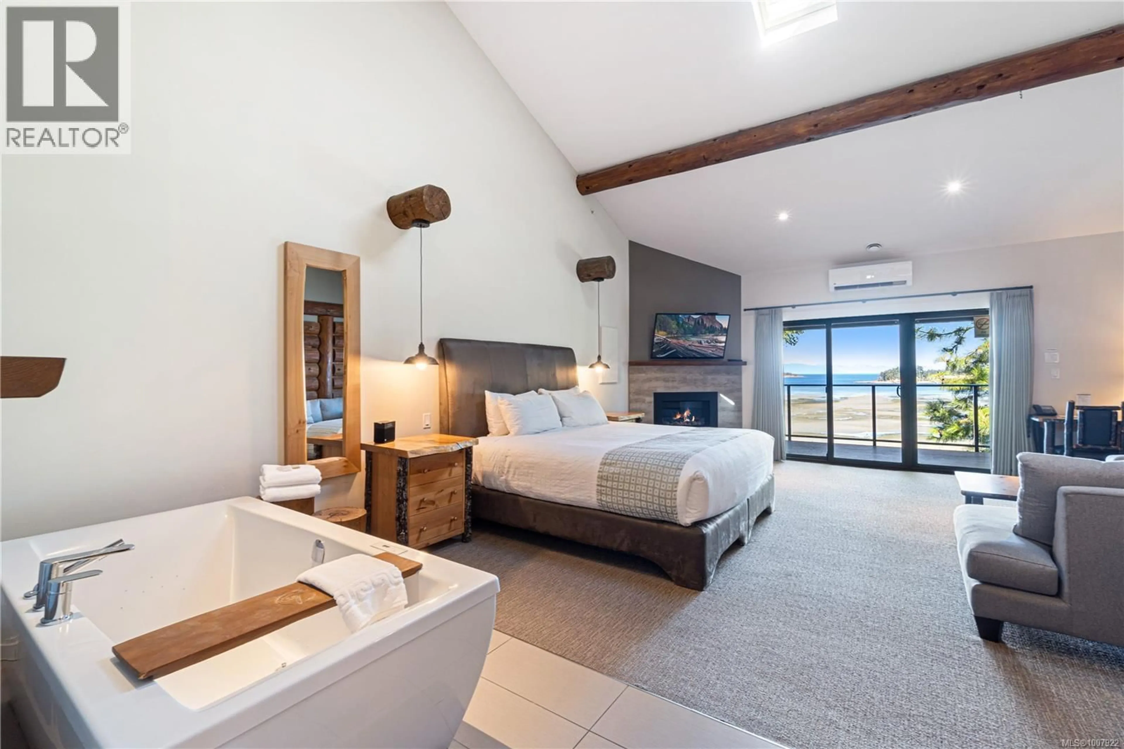 A pic of a room for 319 - 1155 RESORT DRIVE, Parksville British Columbia V9P2E3
