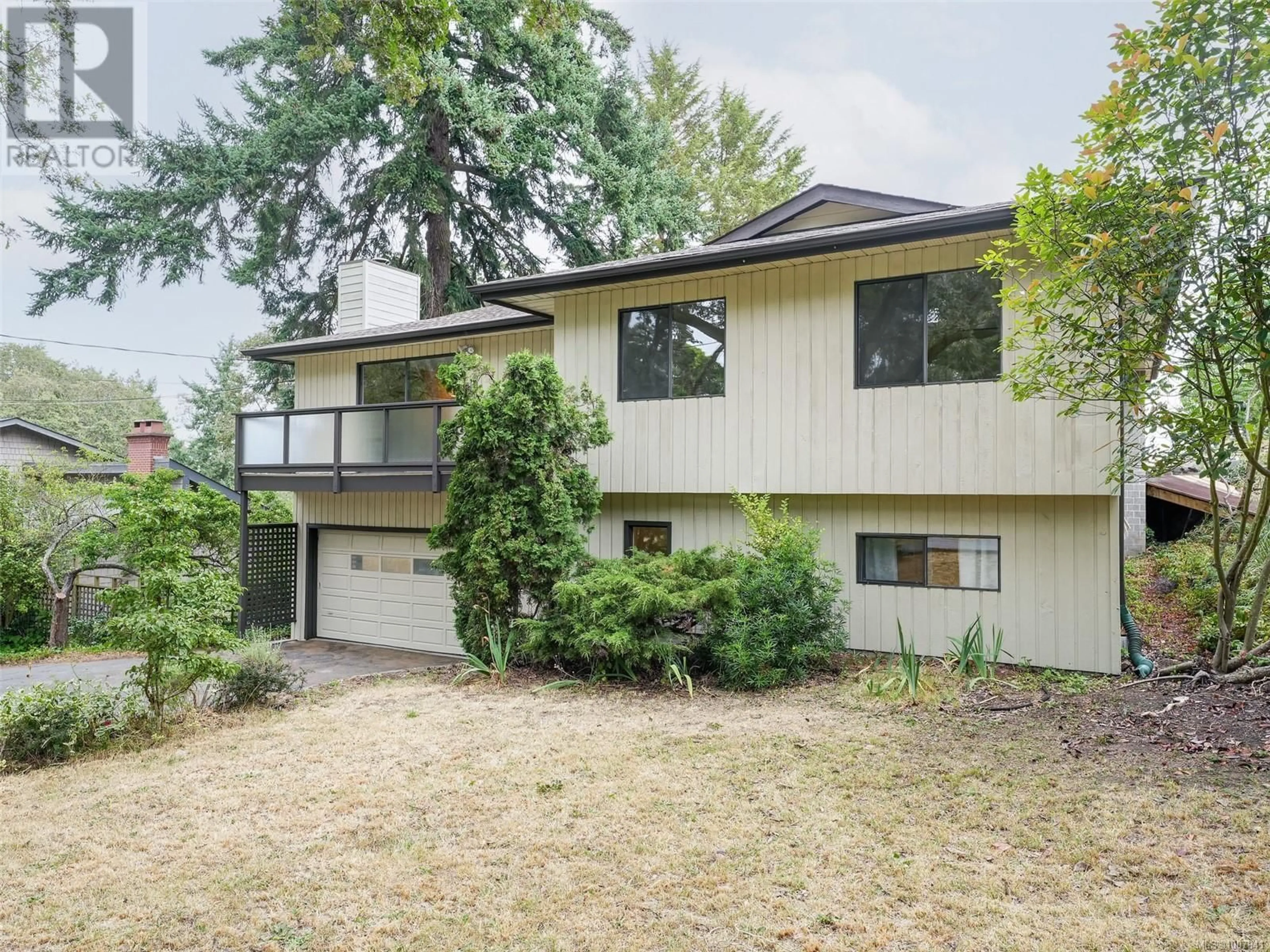 Home with vinyl exterior material, street for 4125 CEDAR HILL ROAD, Saanich British Columbia V8N3C2