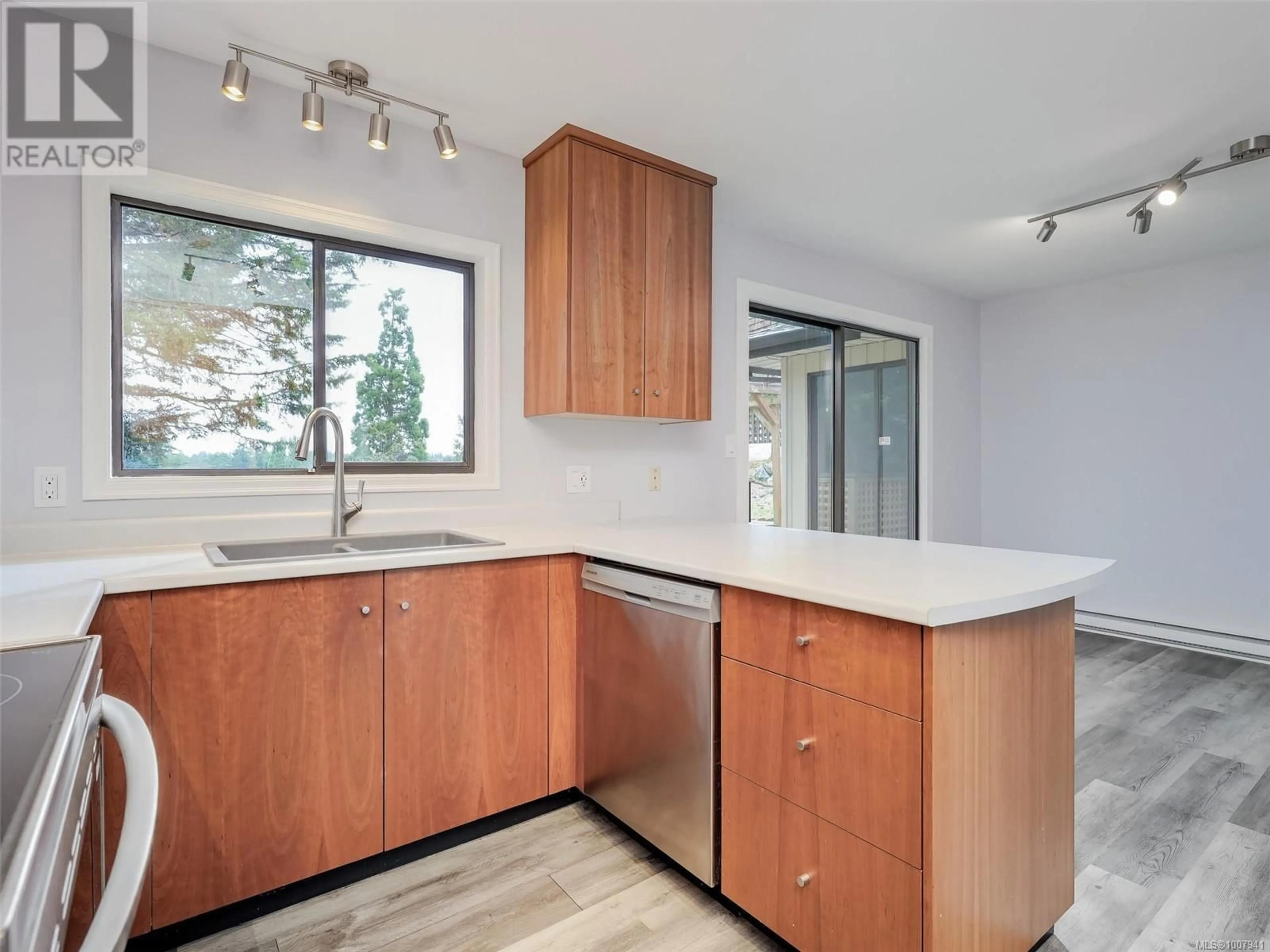 Open concept kitchen, unknown for 4125 CEDAR HILL ROAD, Saanich British Columbia V8N3C2