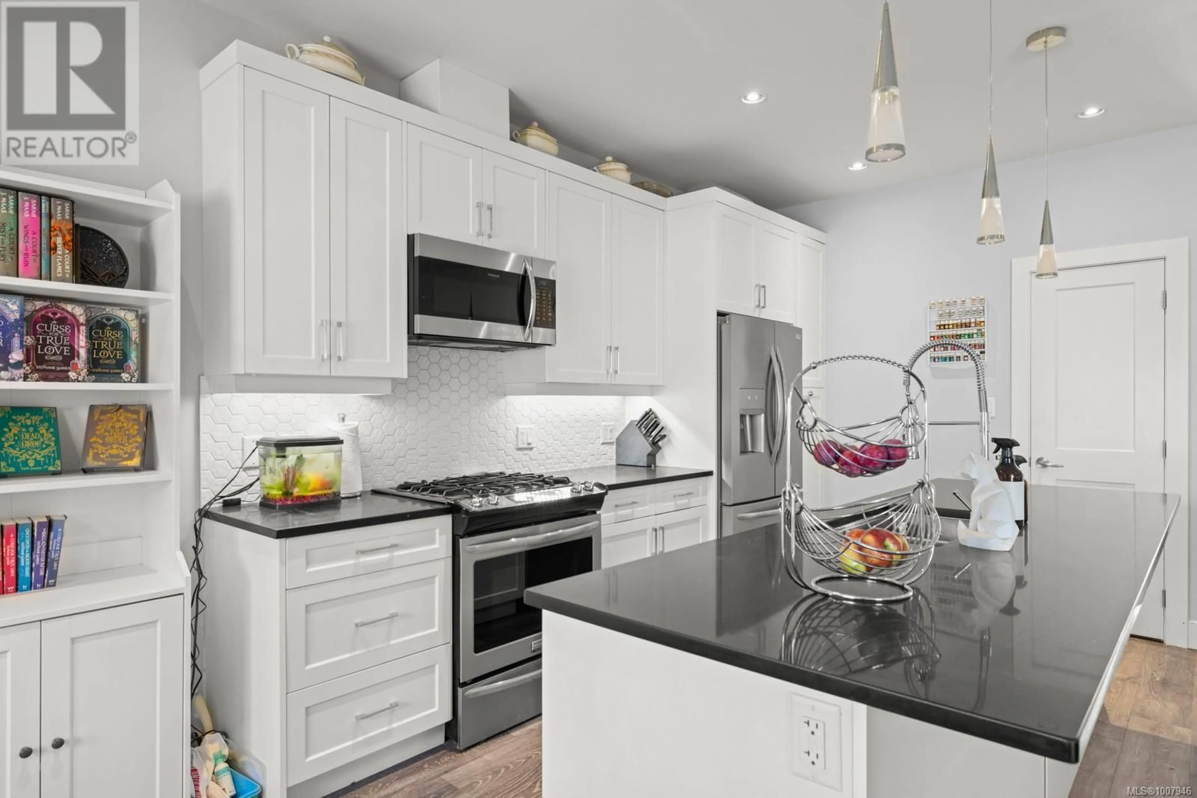 Contemporary kitchen, ceramic/tile floor for 2201 WINFIELD DRIVE, Sooke British Columbia V9Z1P1