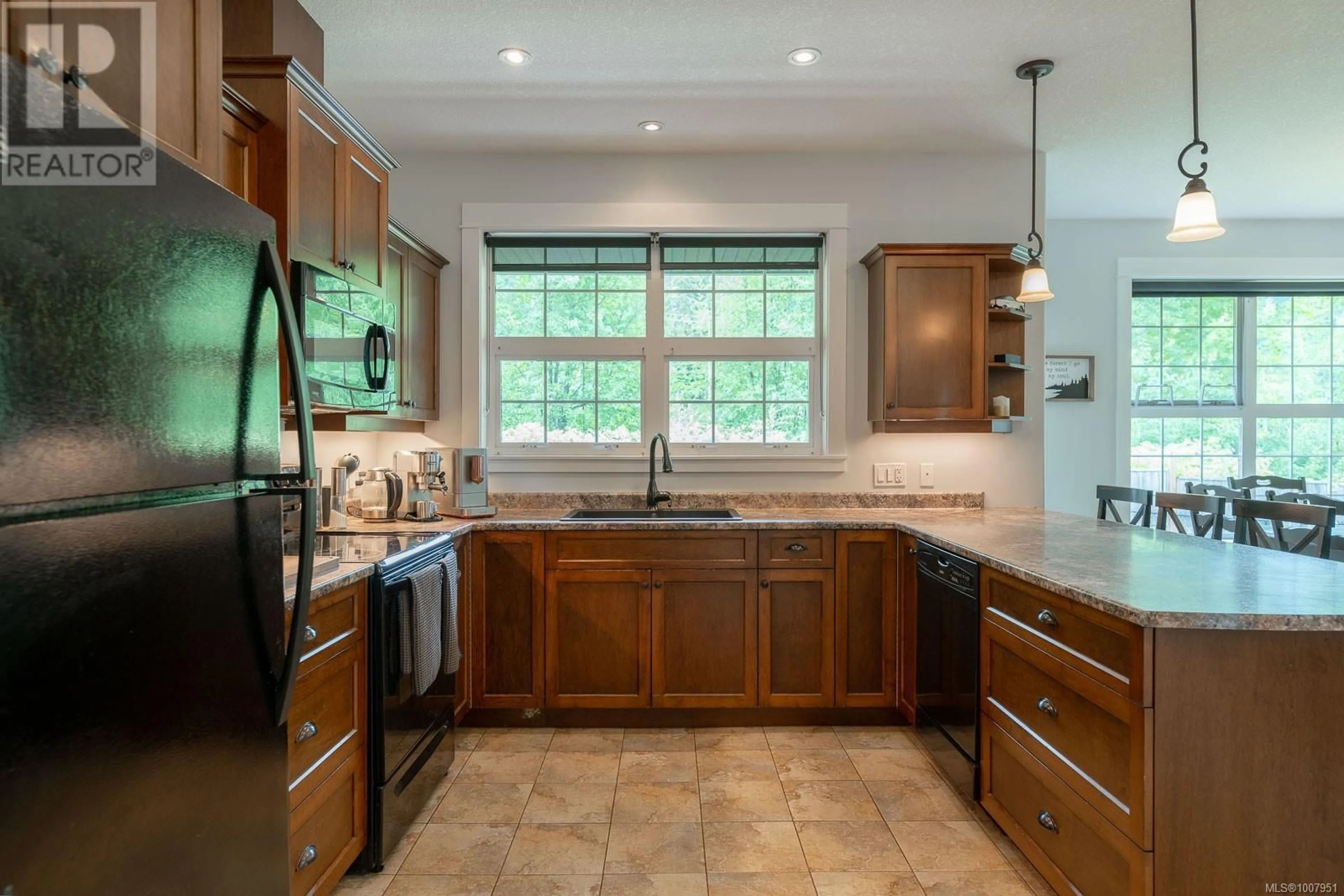 Open concept kitchen, ceramic/tile floor for 23 - 1156 ROCKY CREEK ROAD, Ladysmith British Columbia V9G1K4