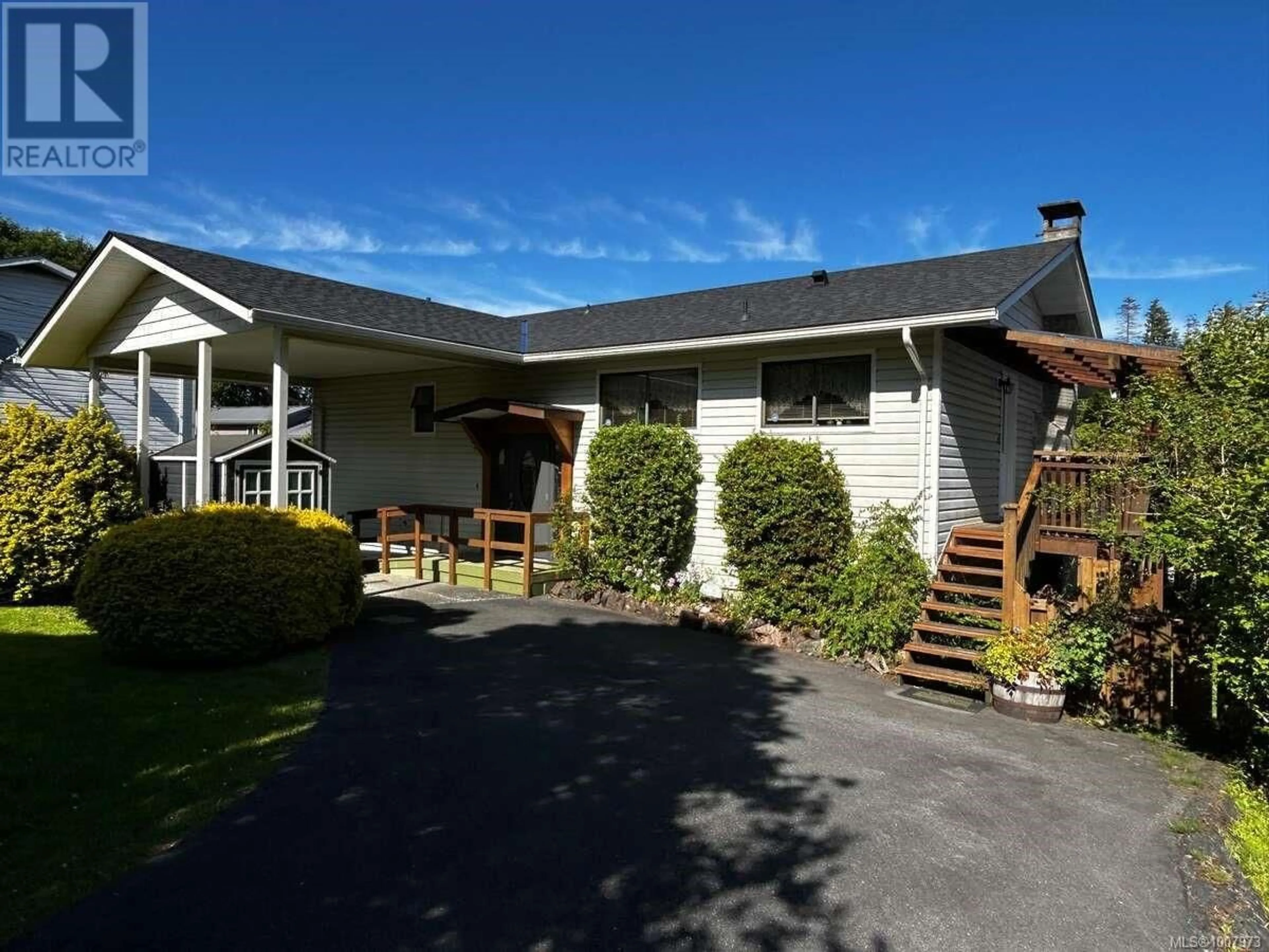 Home with vinyl exterior material, unknown for 6965 NAHWITTI AVENUE, Port Hardy British Columbia V0N2P0