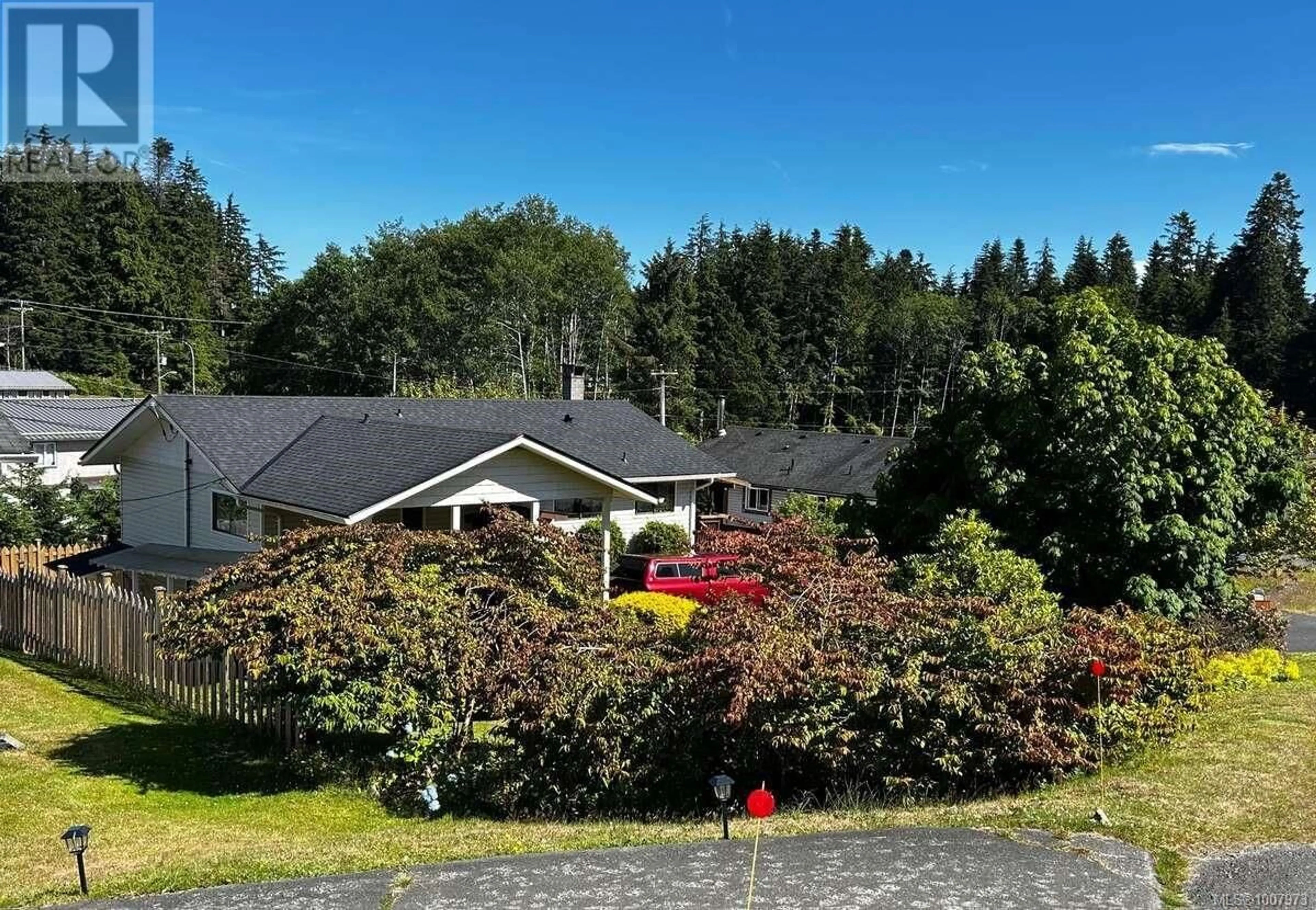A pic from outside/outdoor area/front of a property/back of a property/a pic from drone, unknown for 6965 NAHWITTI AVENUE, Port Hardy British Columbia V0N2P0