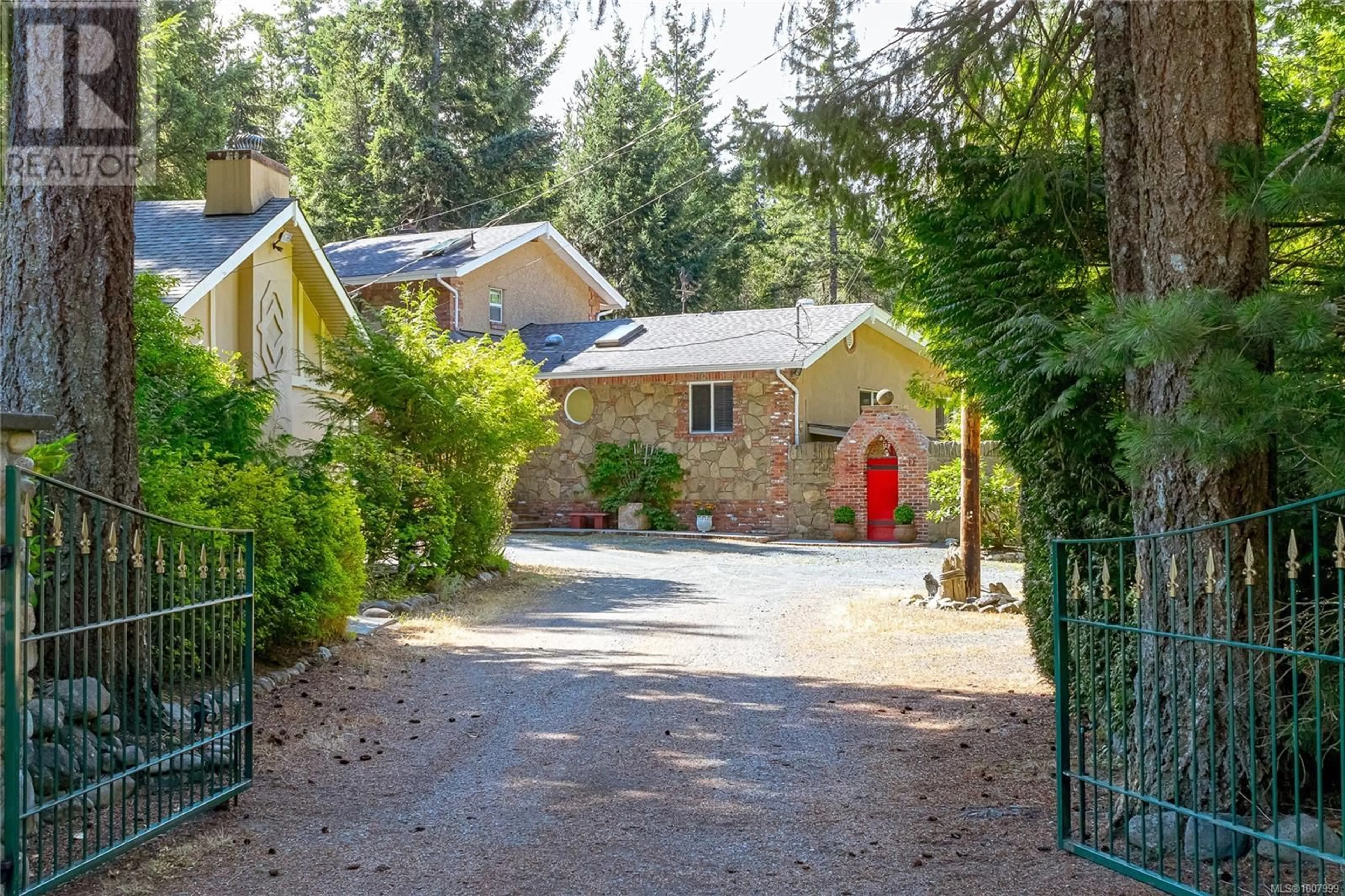 A pic from outside/outdoor area/front of a property/back of a property/a pic from drone, street for 1980 DORMAN ROAD, Qualicum Beach British Columbia V9K2G2