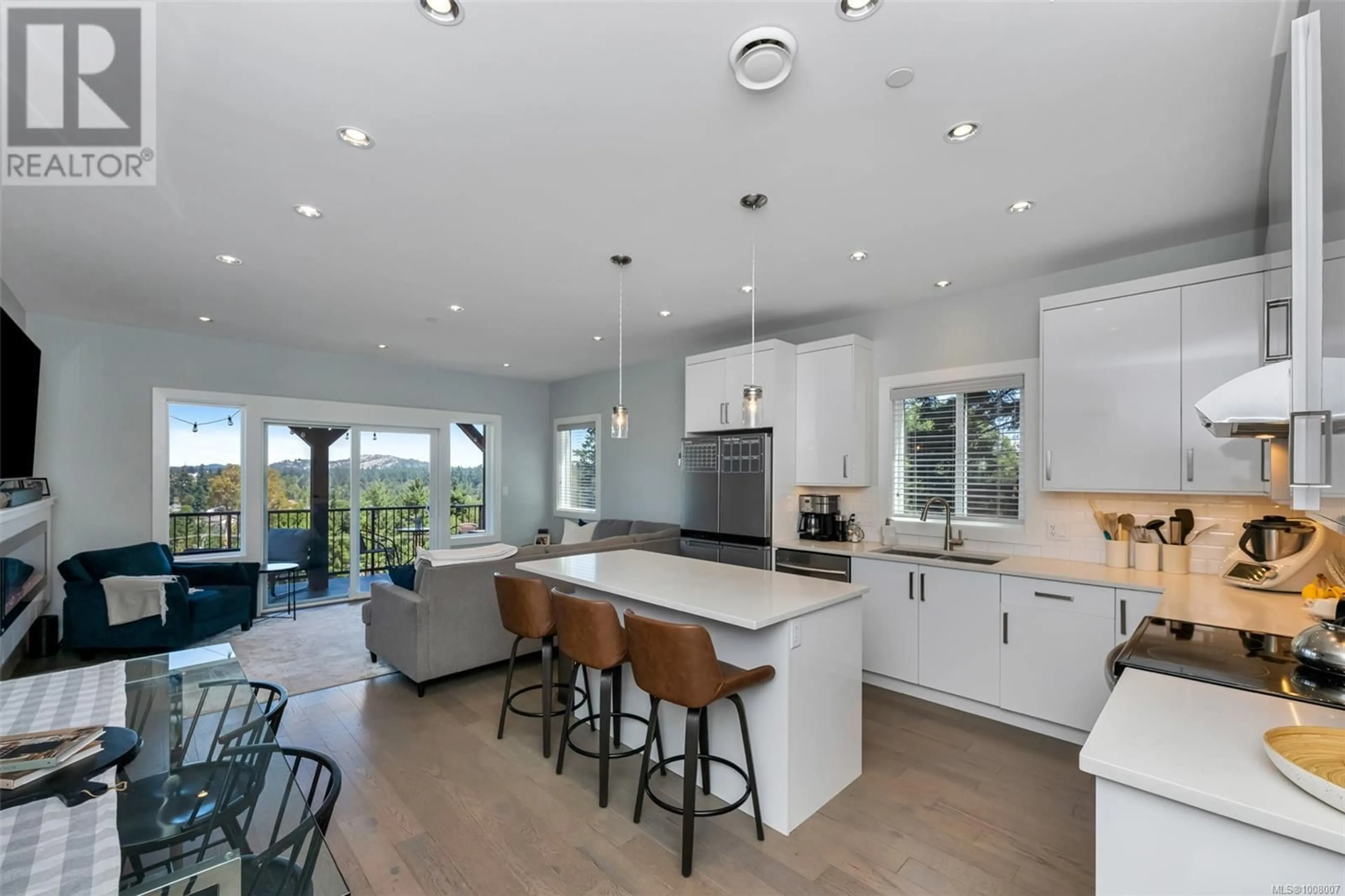 Open concept kitchen, unknown for 784 BRAVEHEART LANE, Colwood British Columbia V9C3R5