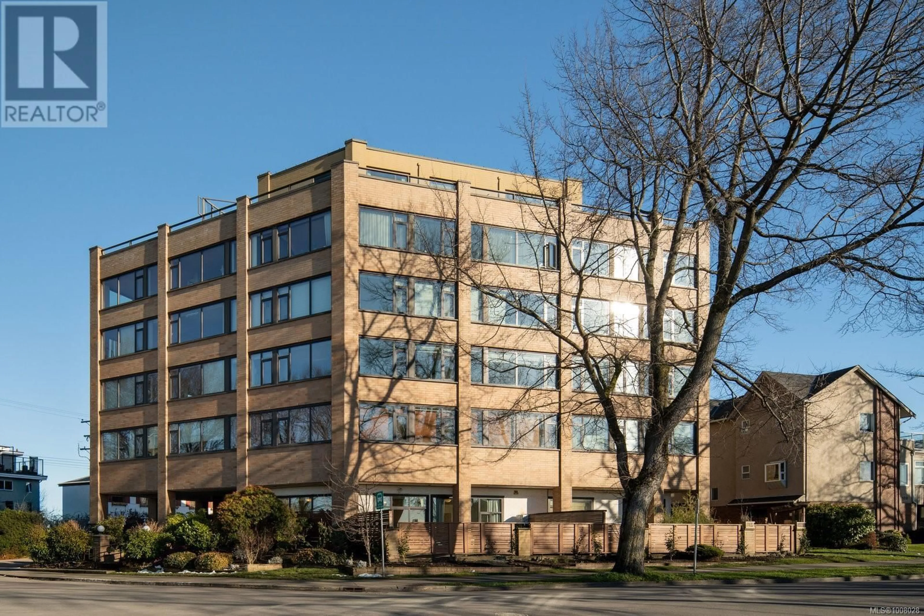 Unknown for 404 - 104 DALLAS ROAD, Victoria British Columbia V8V1A3