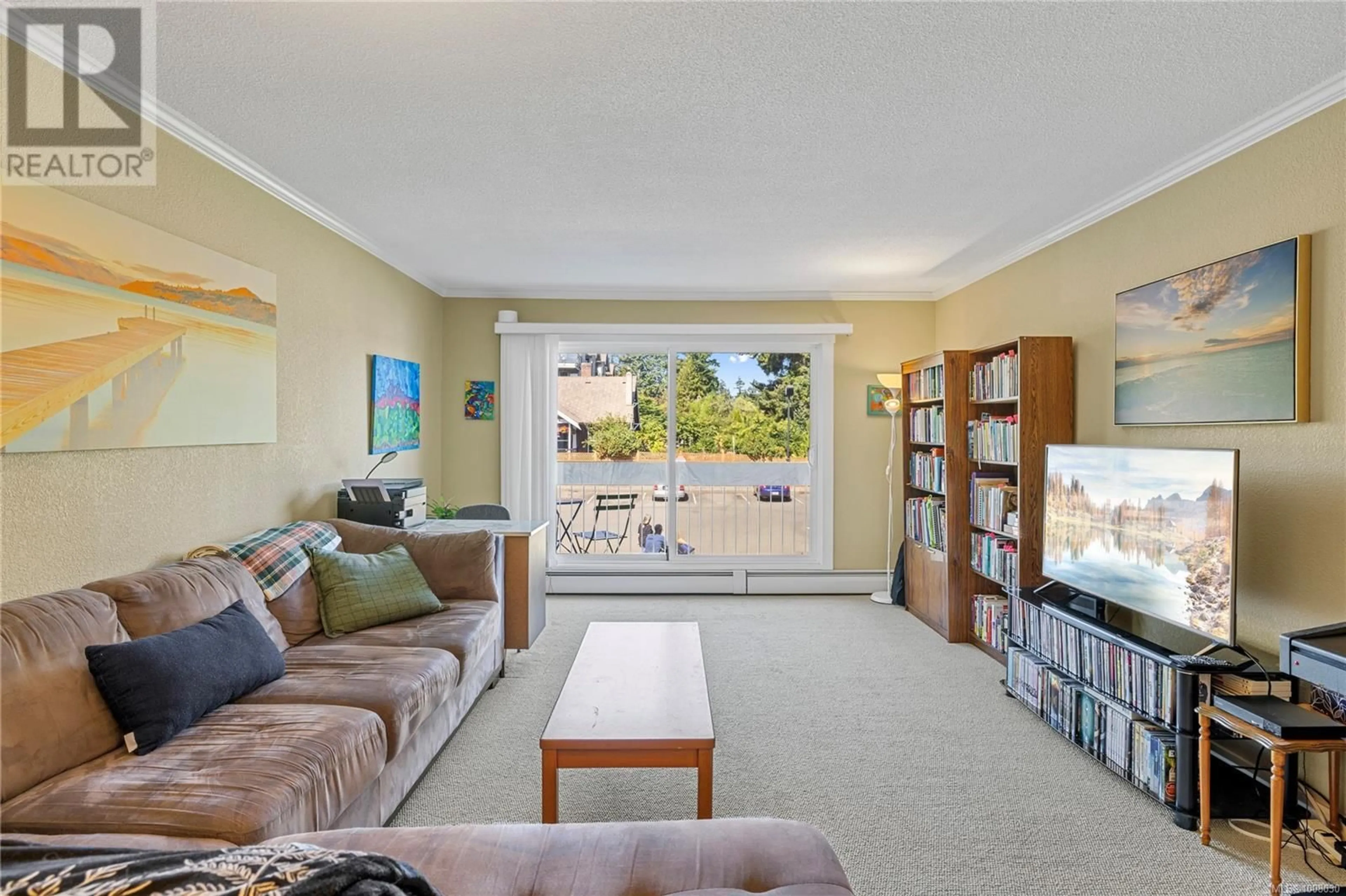 Living room with furniture, unknown for 209 - 255 HIRST AVENUE, Parksville British Columbia V9P1P5