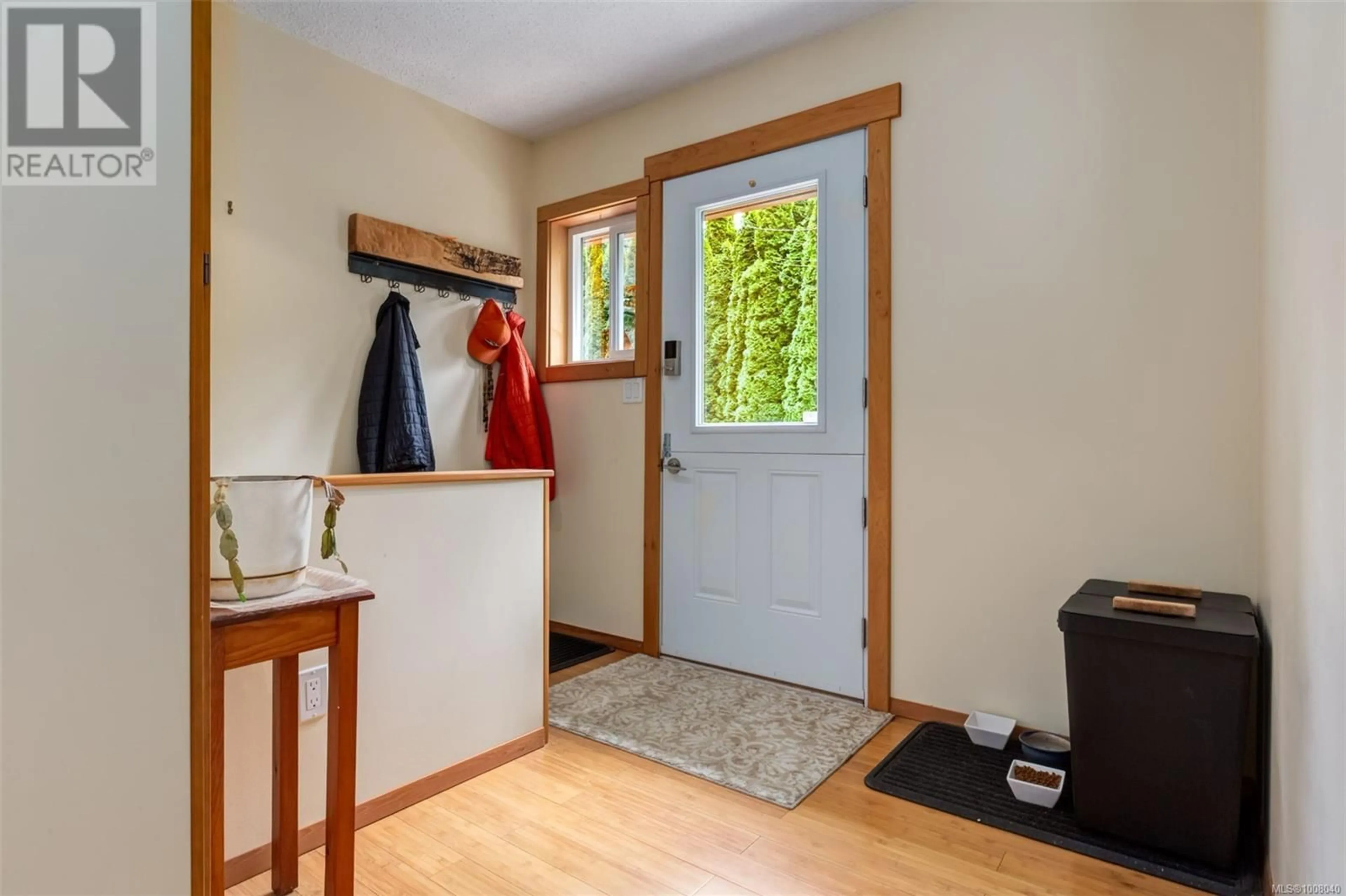 Indoor entryway for 2897 FULLER LAKE ROAD, Chemainus British Columbia V0R1K5