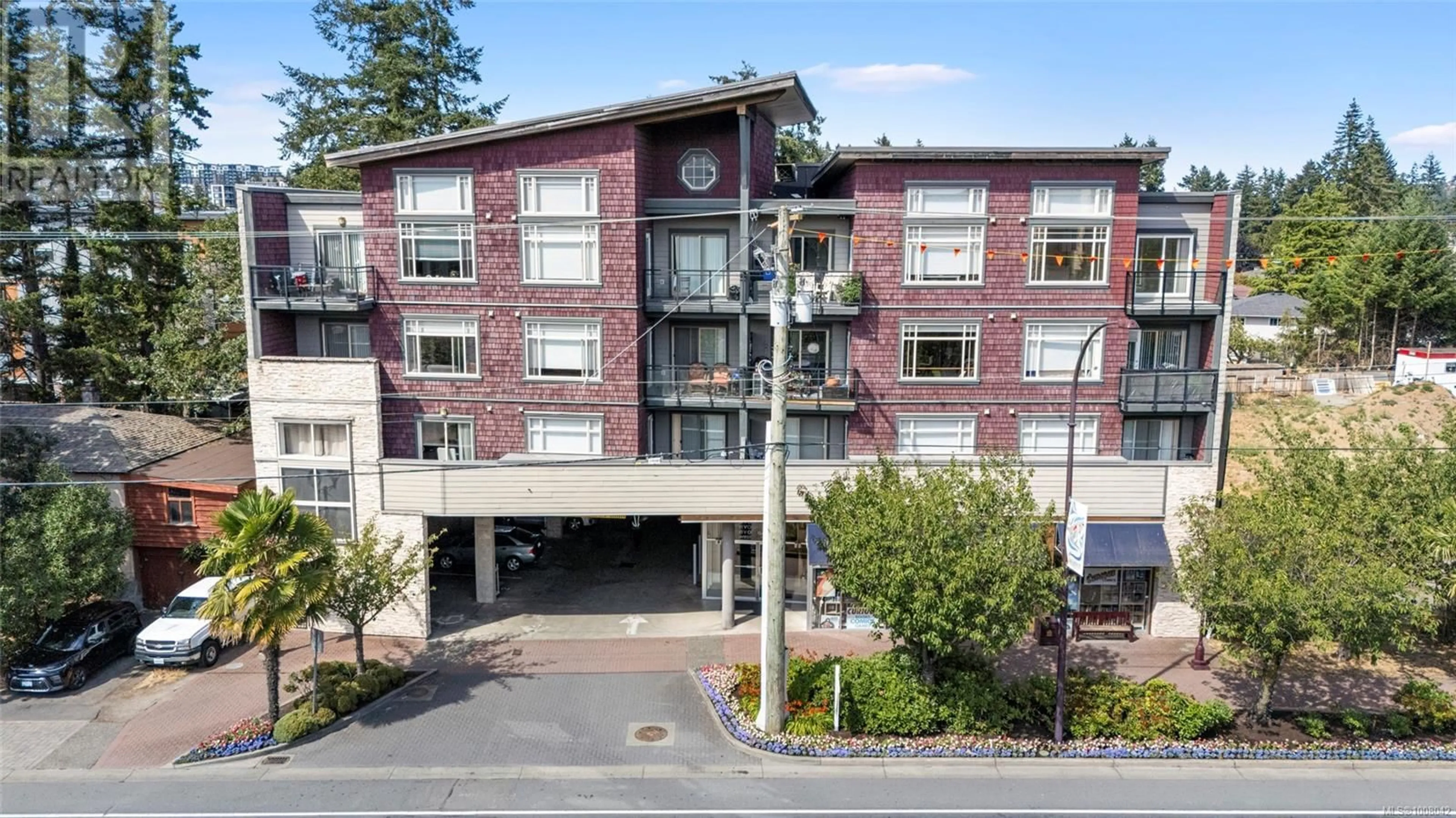 A pic from outside/outdoor area/front of a property/back of a property/a pic from drone, unknown for 307 - 844 GOLDSTREAM AVENUE, Langford British Columbia V9B2X7