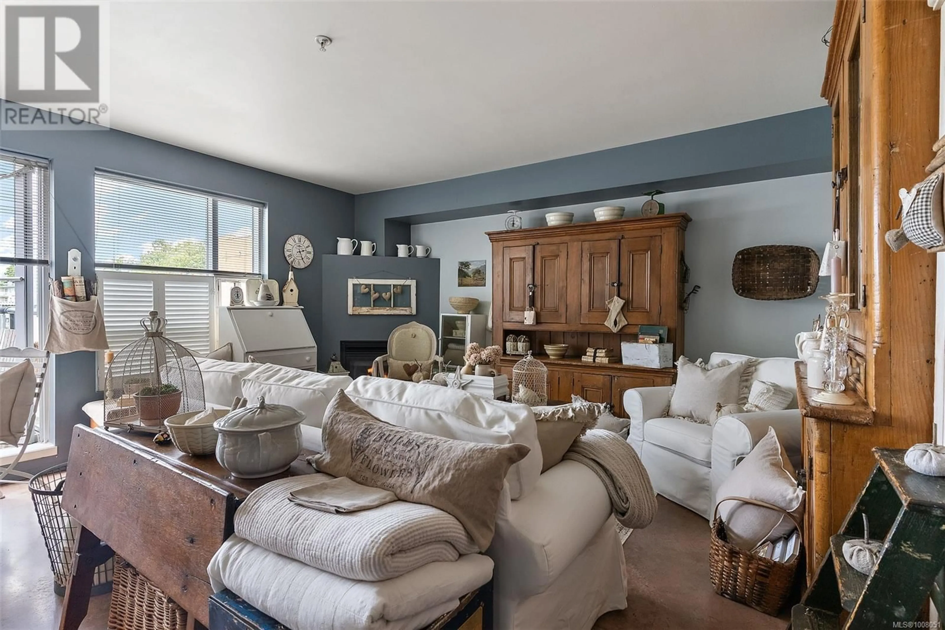 Living room with furniture, unknown for 306 - 932 JOHNSON STREET, Victoria British Columbia V8V3W3