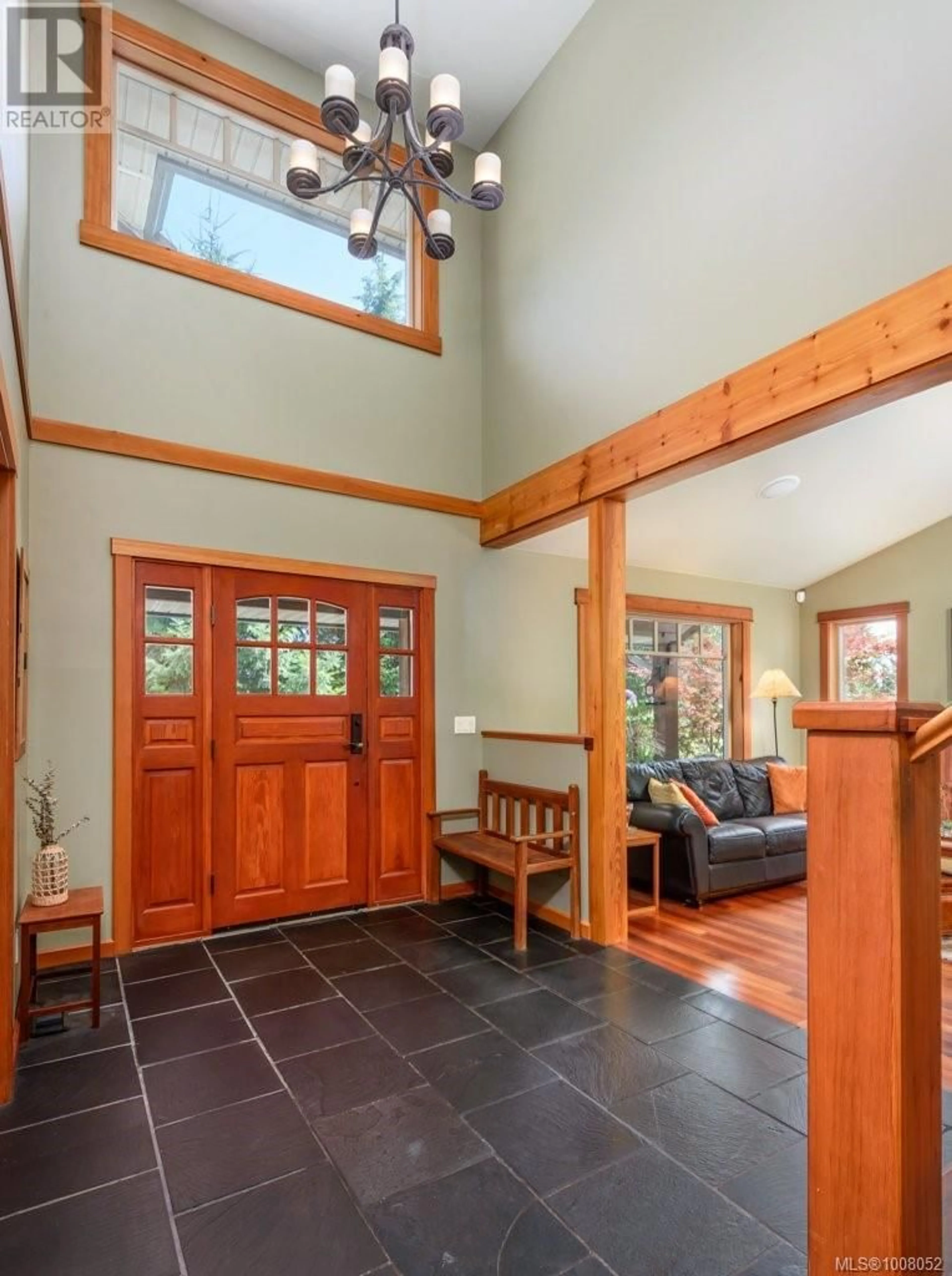 Indoor entryway for 7455 RODGER ROAD, Merville British Columbia V0R2M0