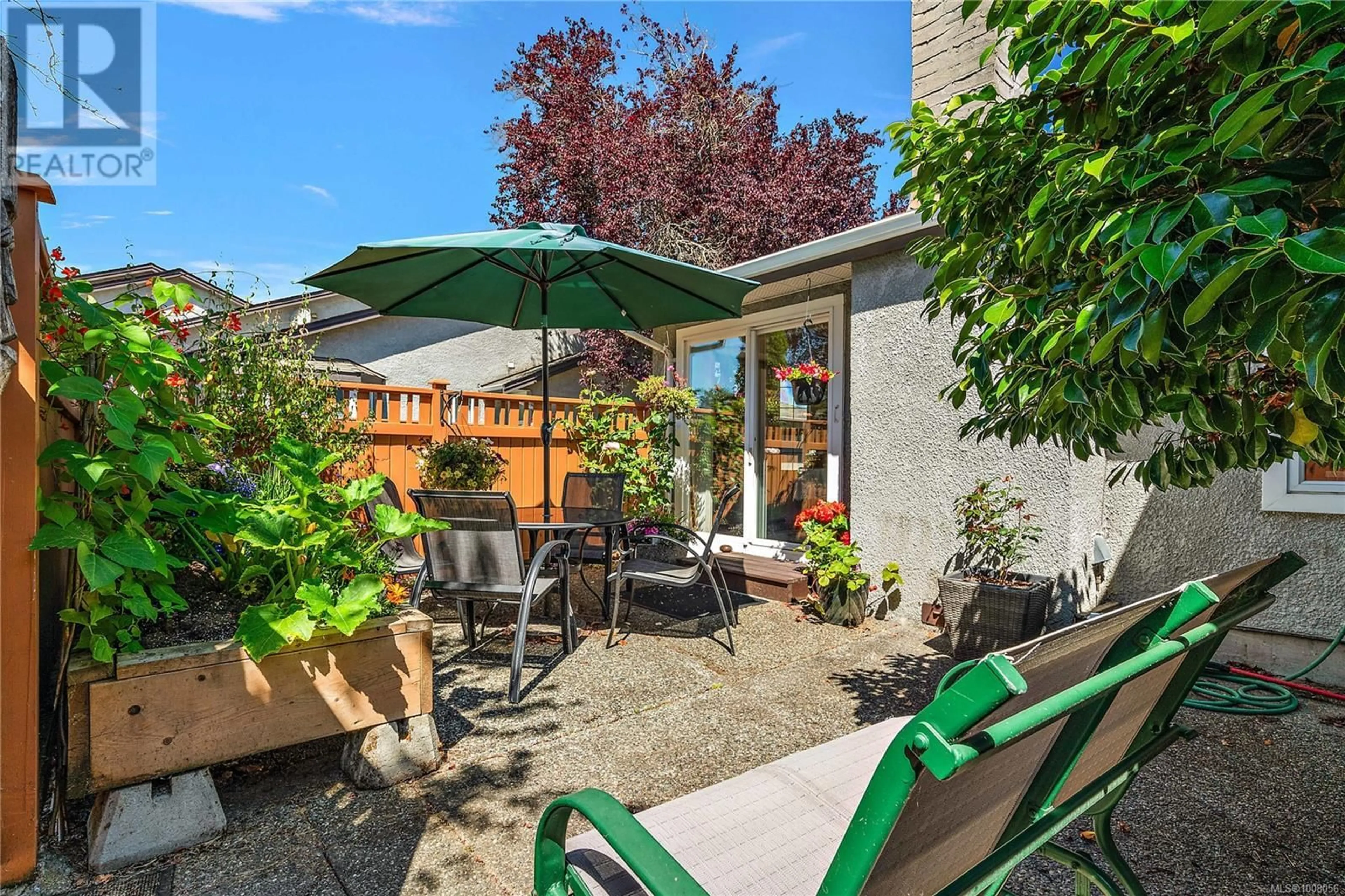 Patio, street for 21 - 2070 AMELIA AVENUE, Sidney British Columbia V8L4X6
