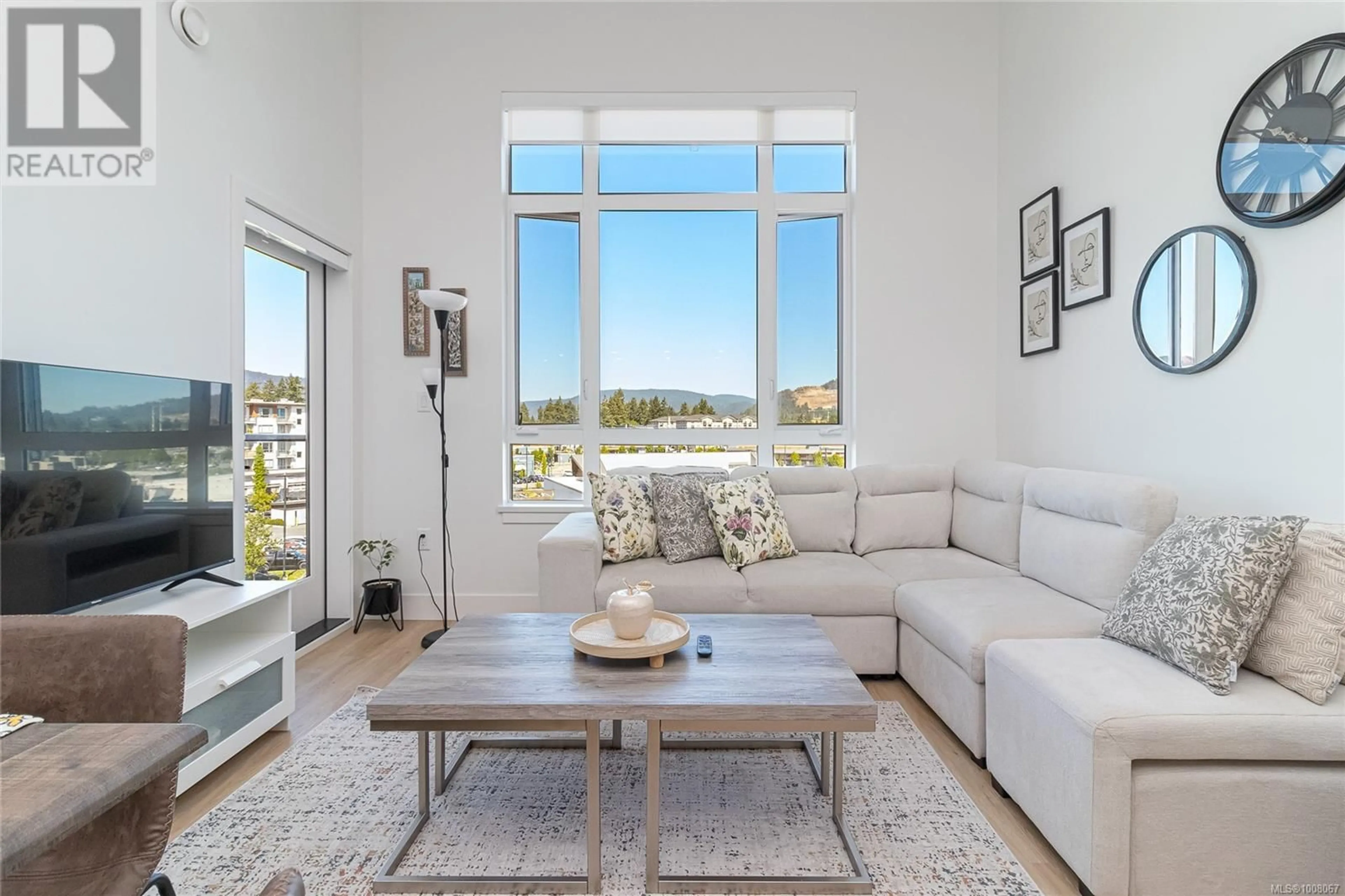 Living room with furniture, unknown for 536 - 920 REUNION AVENUE, Langford British Columbia V9B3Y7