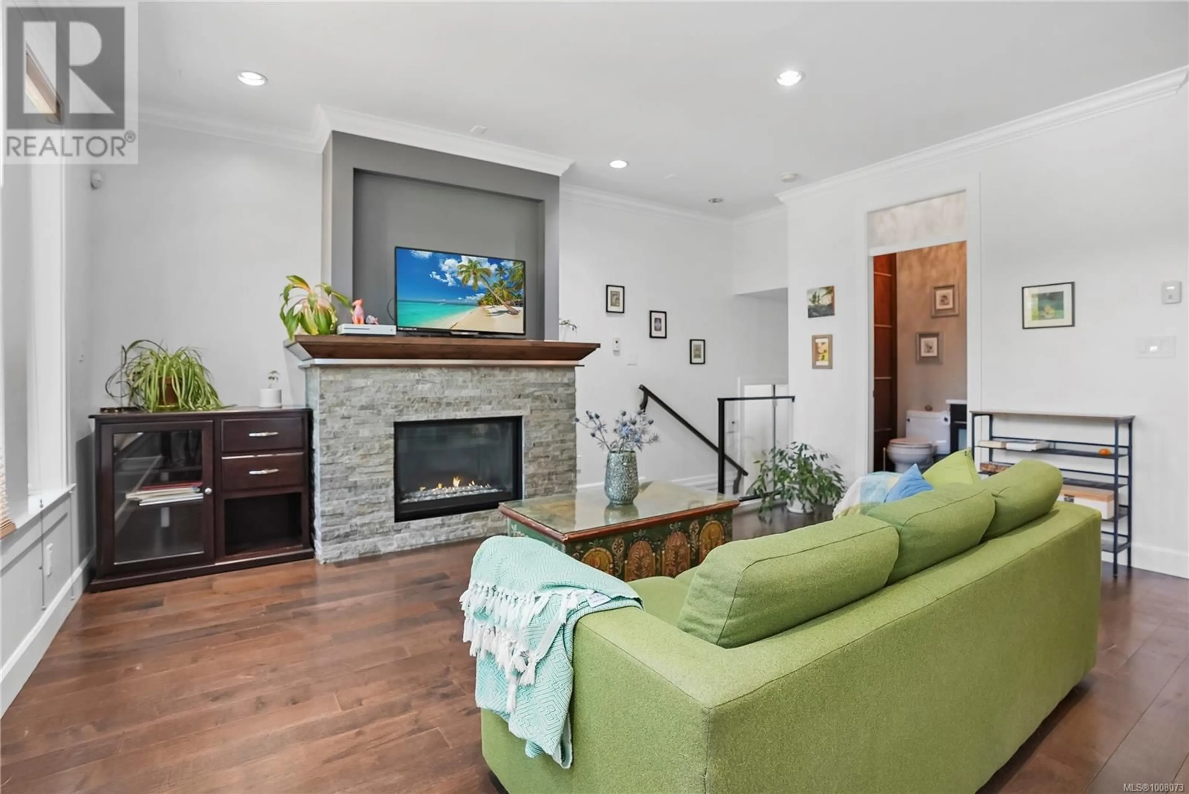 Living room with furniture, unknown for 47 DOCK STREET, Victoria British Columbia V8N1Z9