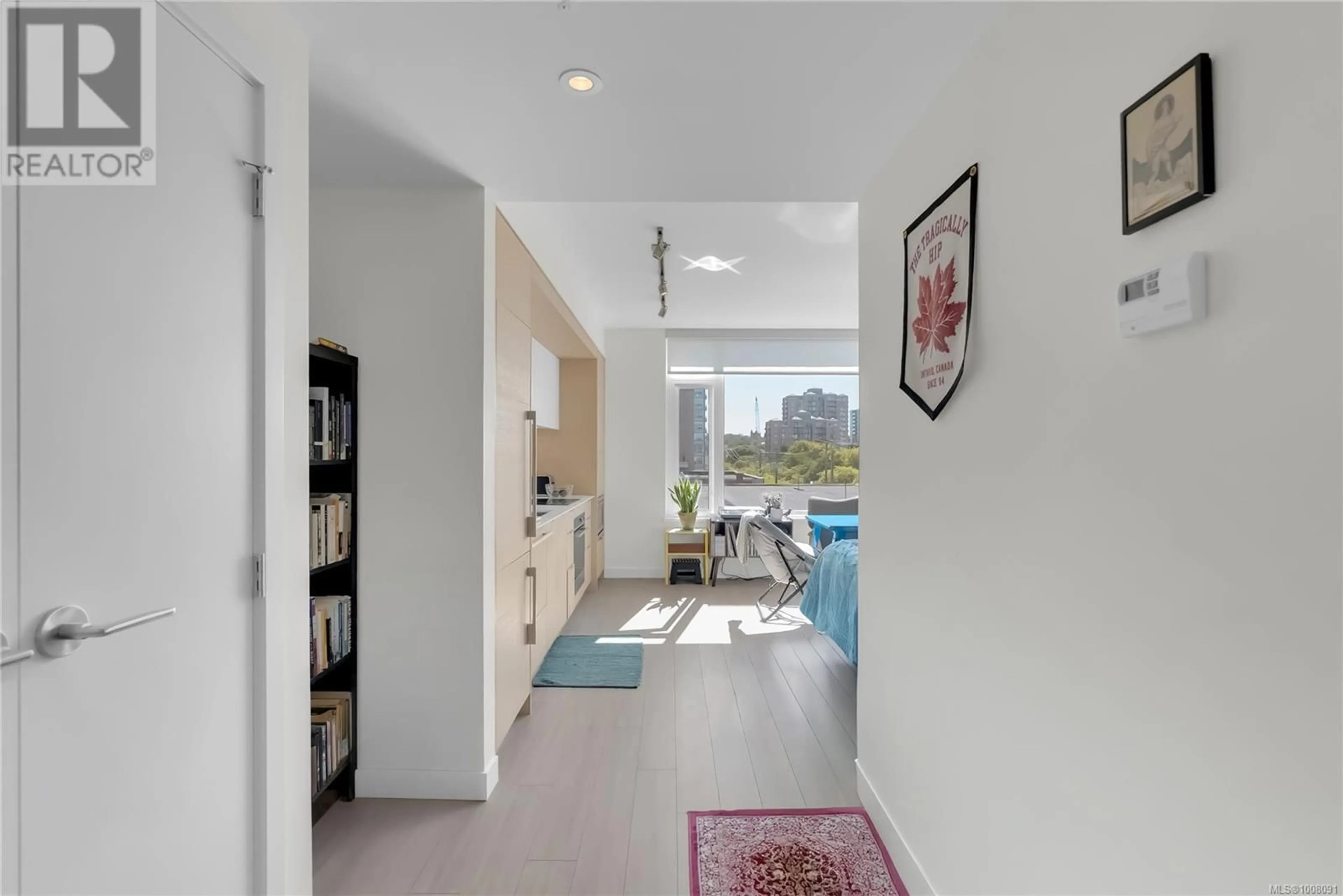 Indoor foyer for 507 - 848 YATES STREET, Victoria British Columbia V8W0G2