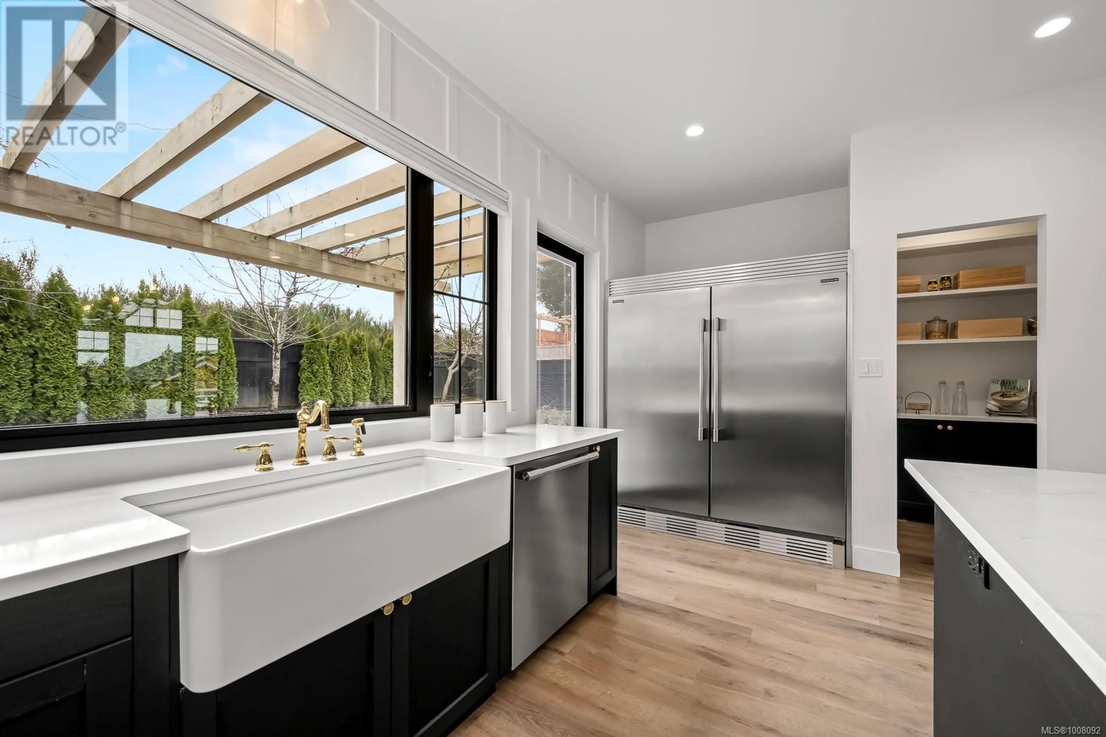 Contemporary bathroom, ceramic/tile floor for 1371 CROWN ISLE BOULEVARD, Courtenay British Columbia V9N0E2