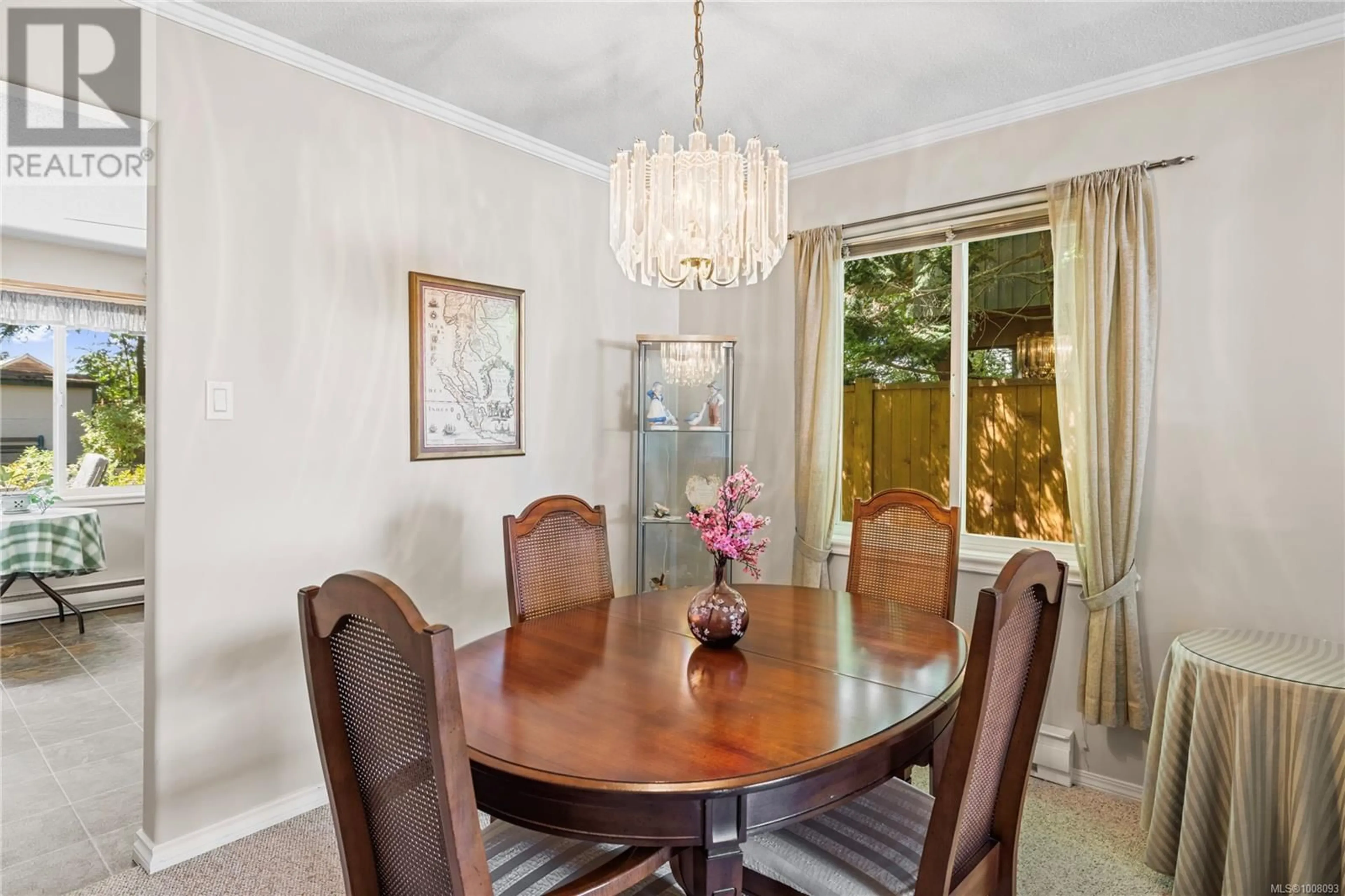 Dining room, wood/laminate floor for 789 PHILLIPS STREET, Parksville British Columbia V9P1B1