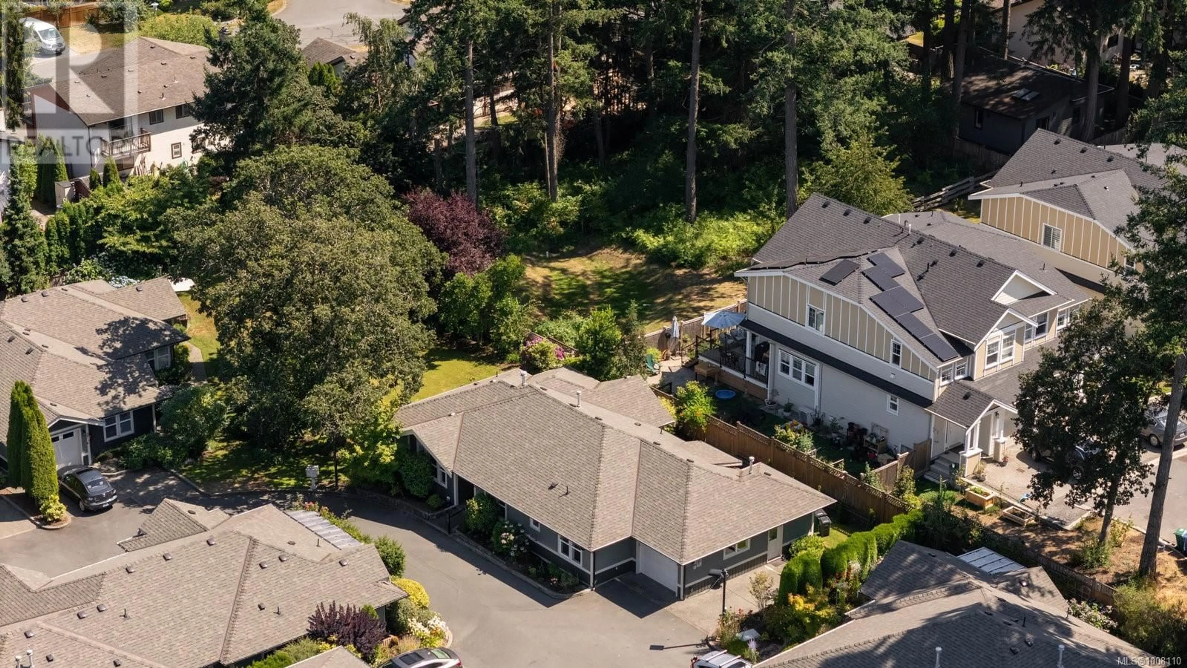 A pic from outside/outdoor area/front of a property/back of a property/a pic from drone, street for 3 - 707 GREENLEA DRIVE, Saanich British Columbia V8Z3E7