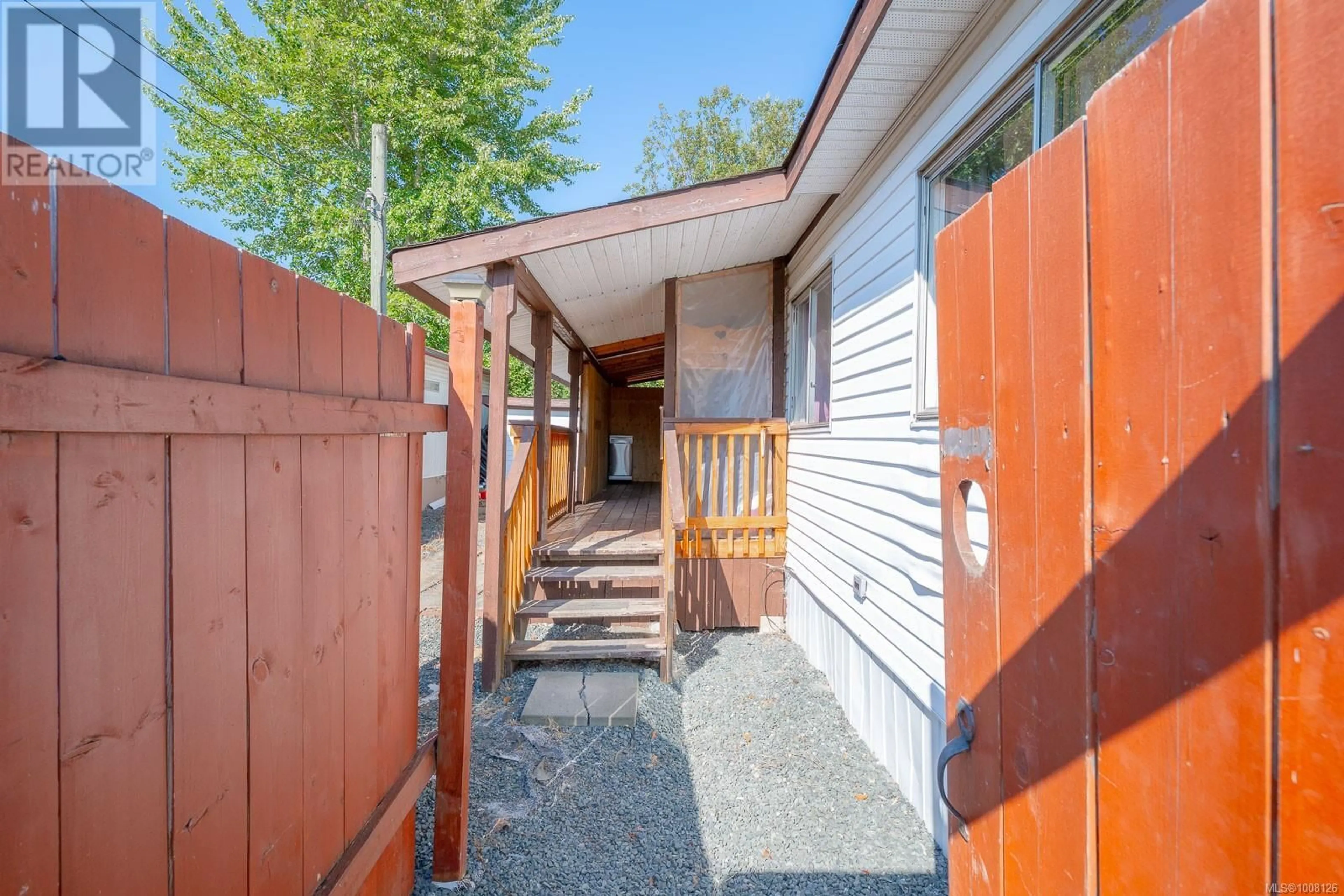 Patio, street for 12 - 1700 ALBERNI HIGHWAY, Errington British Columbia V0R1M0