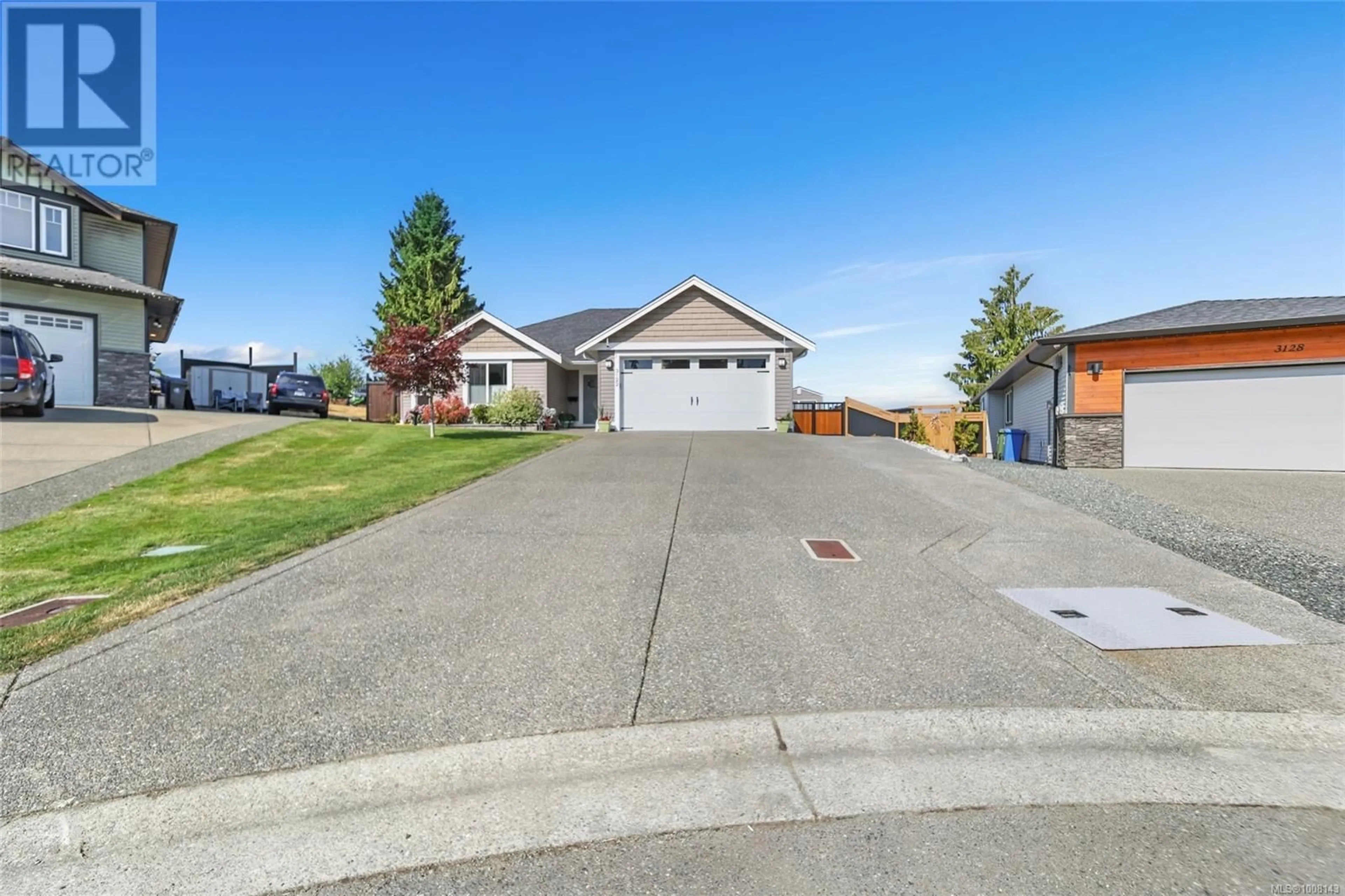A pic from outside/outdoor area/front of a property/back of a property/a pic from drone, street for 3122 SWEET PLACE, Port Alberni British Columbia V9Y2B6