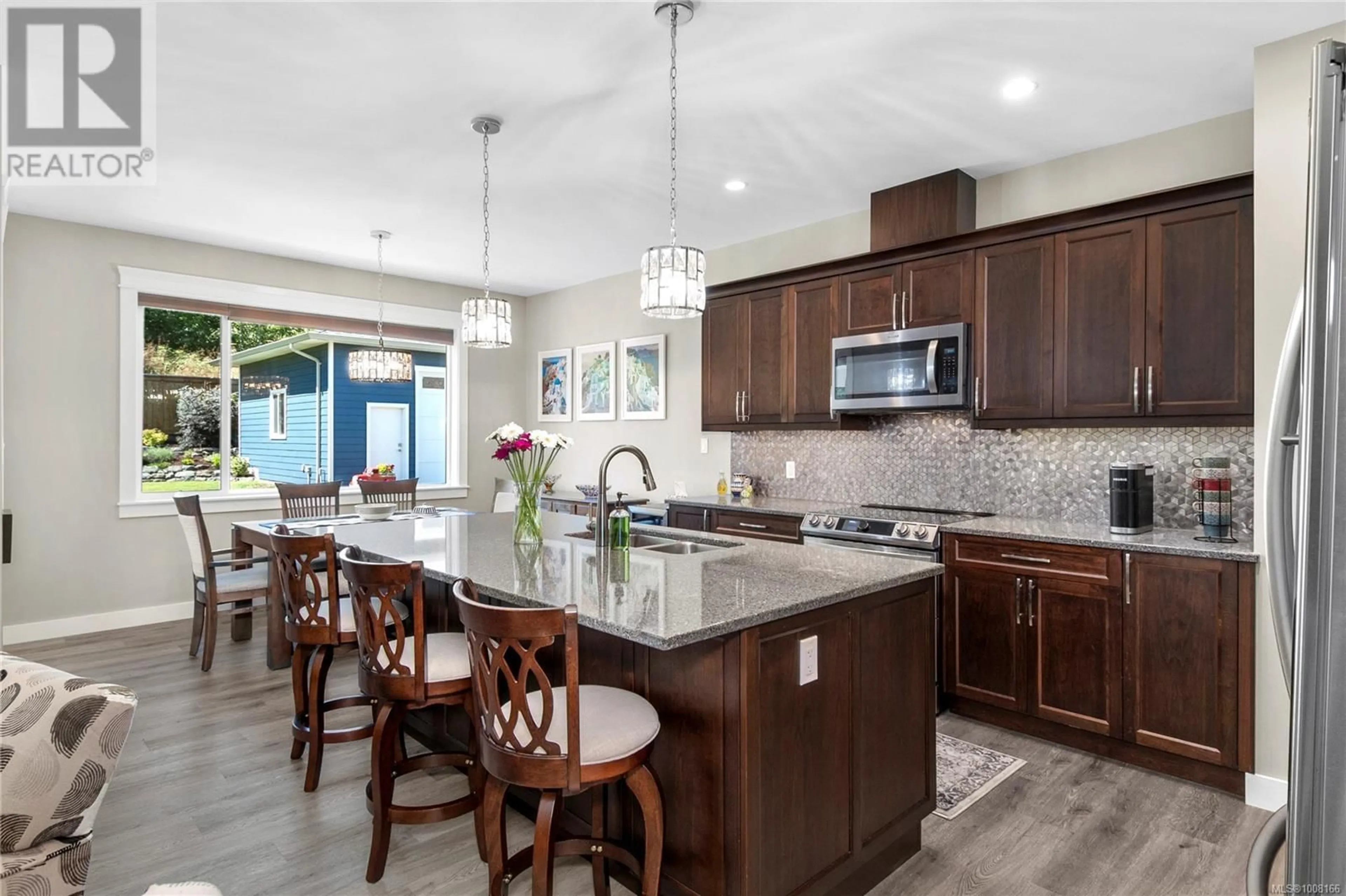 Open concept kitchen, ceramic/tile floor for 2270 FOREST GROVE DRIVE, Campbell River British Columbia V9W0C9