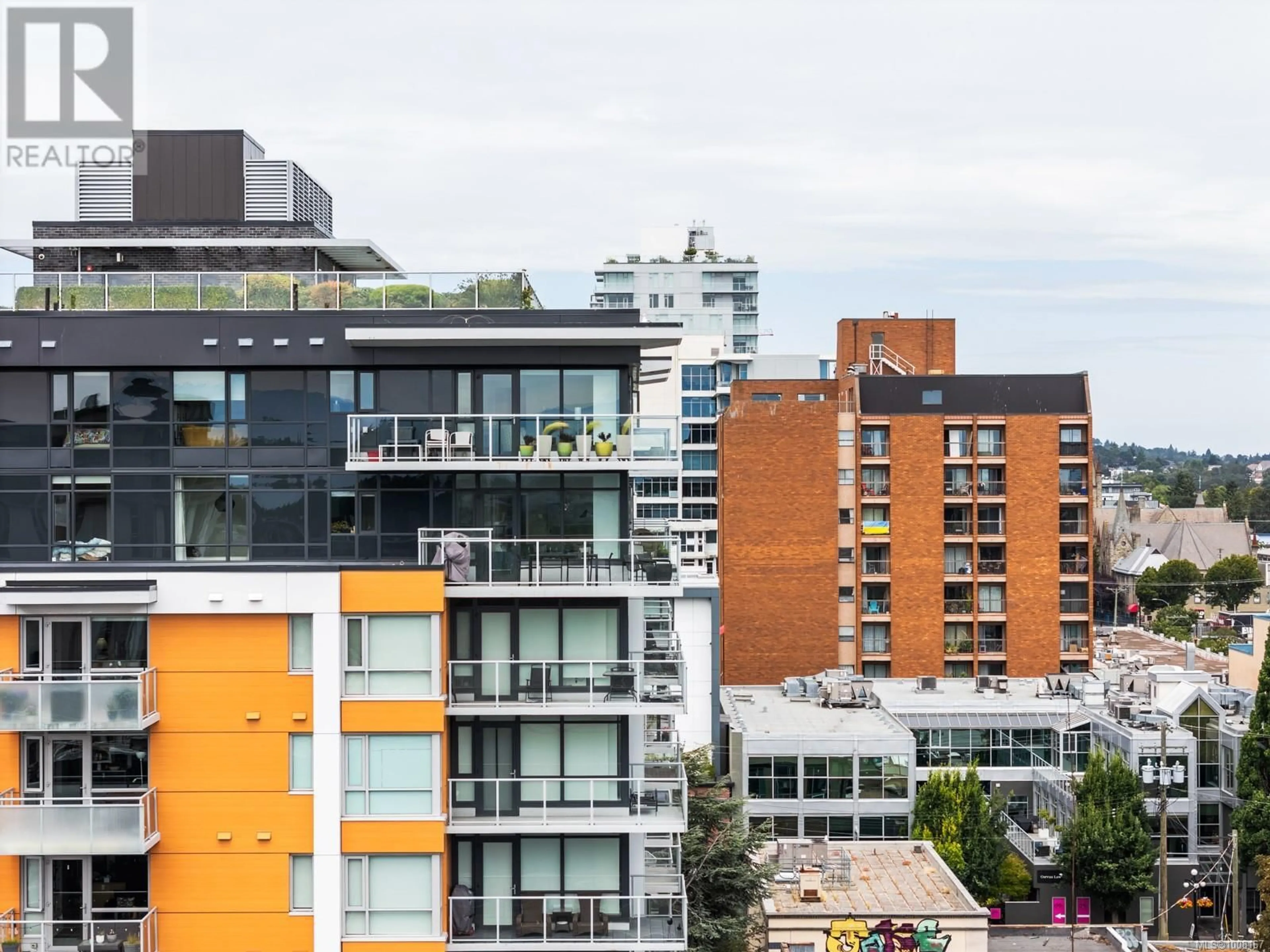 Balcony in the apartment, city buildings view from balcony for 904 - 838 BROUGHTON STREET, Victoria British Columbia V8W1E4