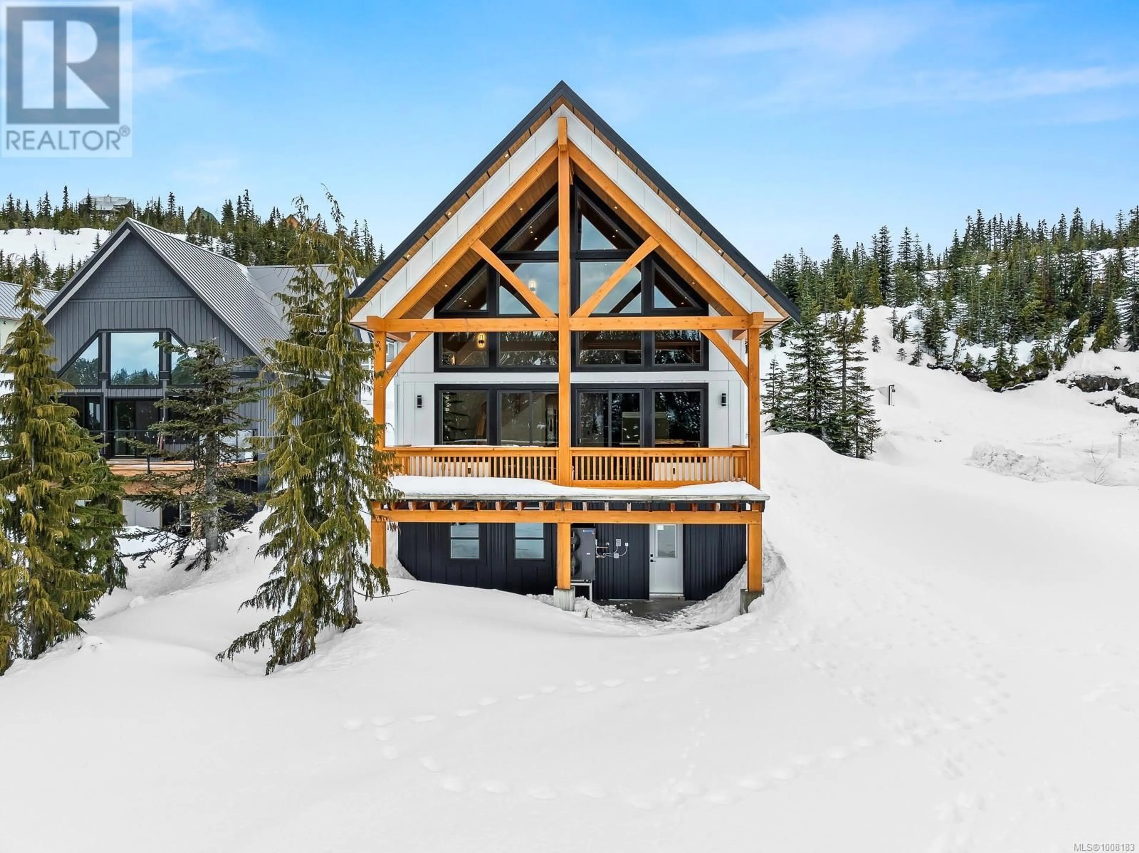 A pic from outside/outdoor area/front of a property/back of a property/a pic from drone, mountain view for 455 ARROWSMITH RIDGE, Courtenay British Columbia V9J1L0