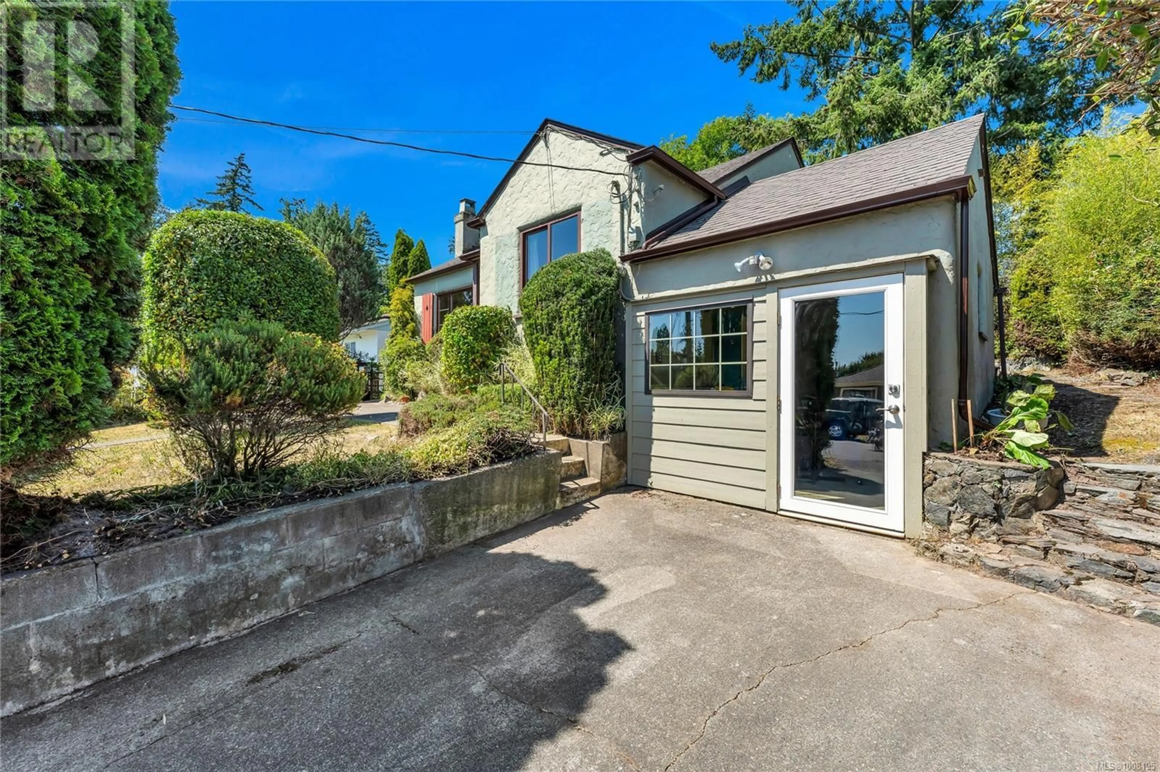 Unknown for 902 FORSHAW ROAD, Esquimalt British Columbia V9A6L9