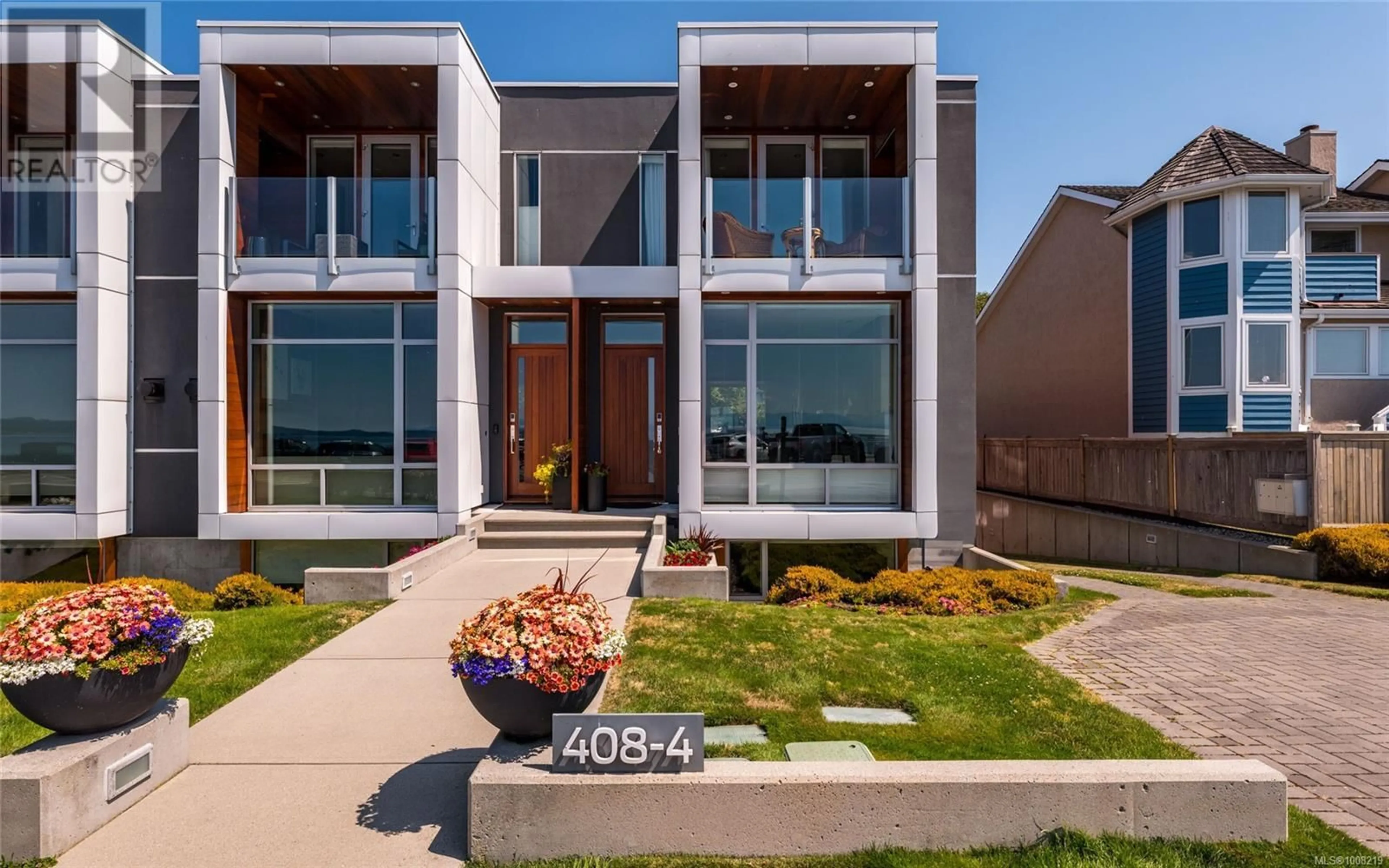 Home with brick exterior material, street for 4 - 408 DALLAS ROAD, Victoria British Columbia V8V1A9