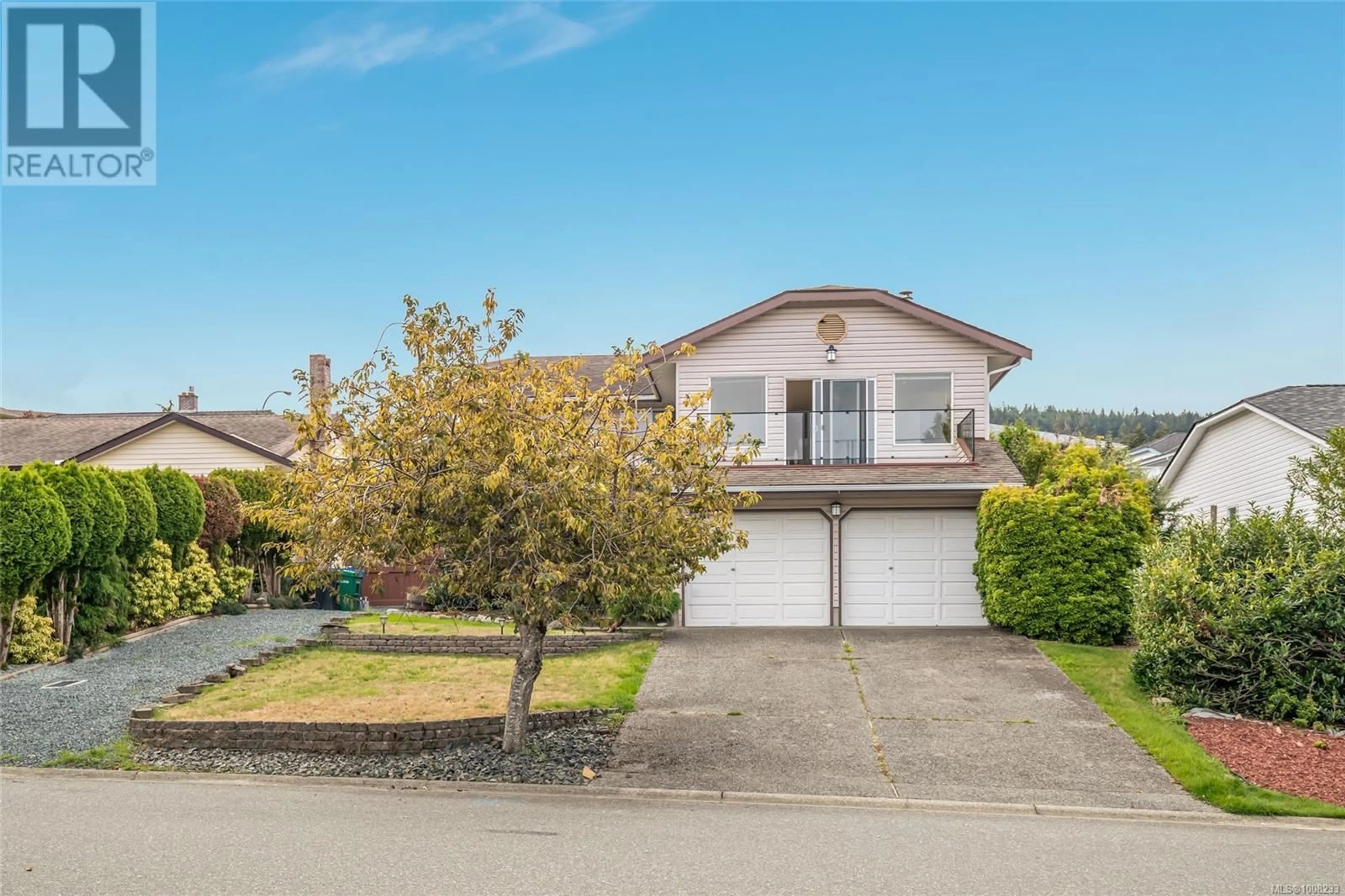 A pic from outside/outdoor area/front of a property/back of a property/a pic from drone, street for 143 HERITAGE DRIVE, Nanaimo British Columbia V9V1H8