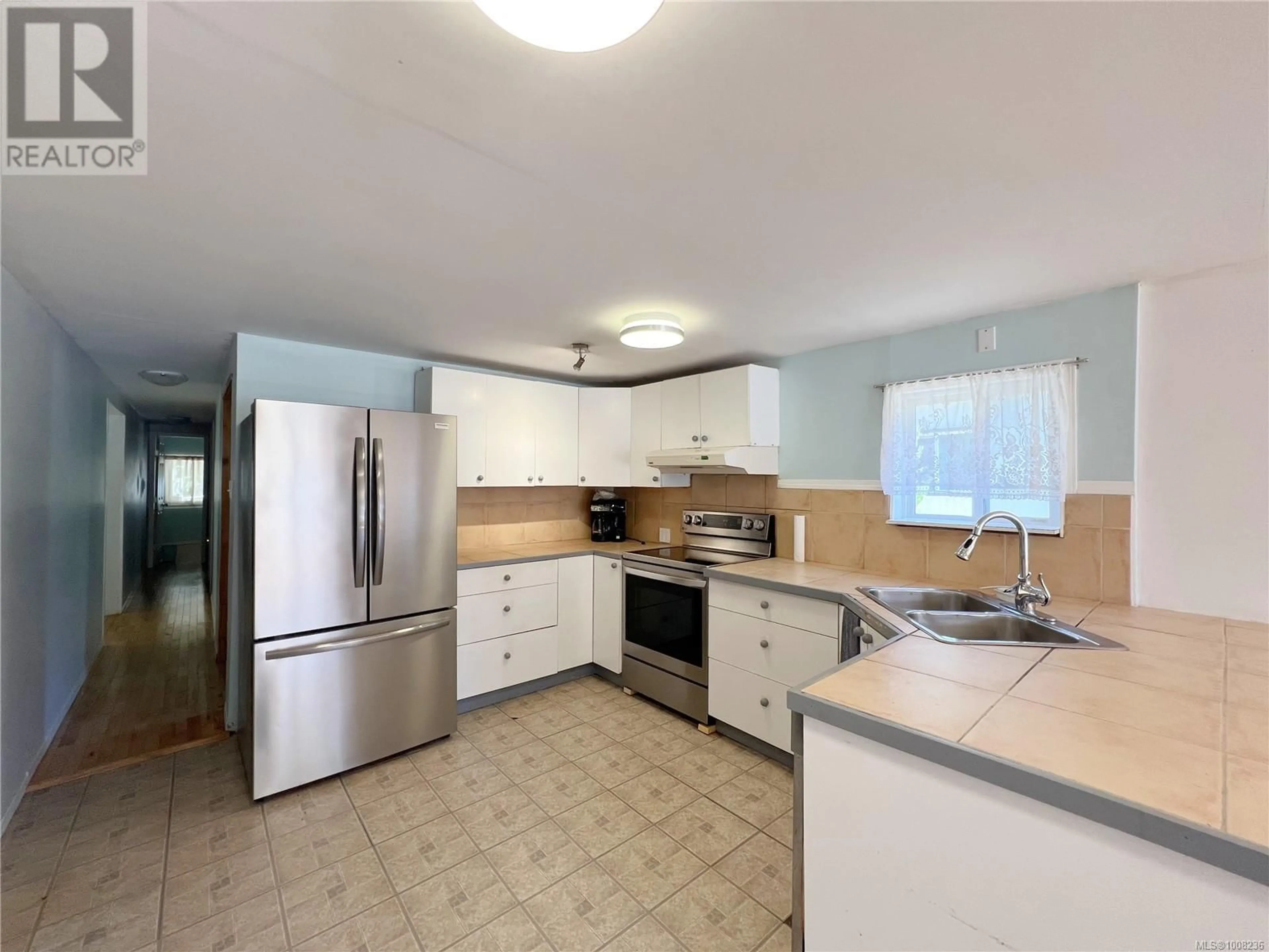 Standard kitchen, unknown for 401 CONUMA DRIVE, Gold River British Columbia V0P1G0