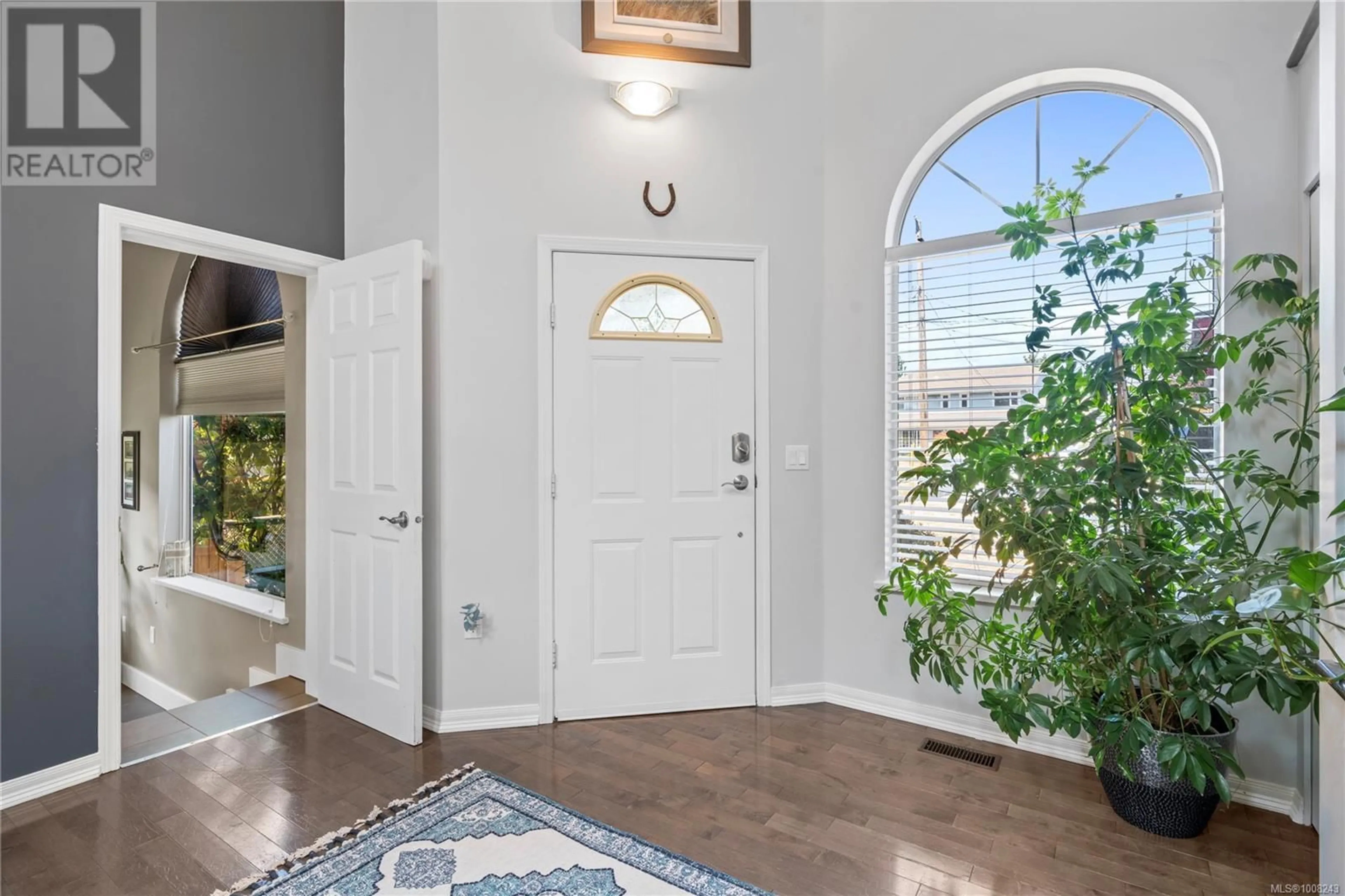 Indoor entryway for 554 HOOPER PLACE, Ladysmith British Columbia V9G1W5