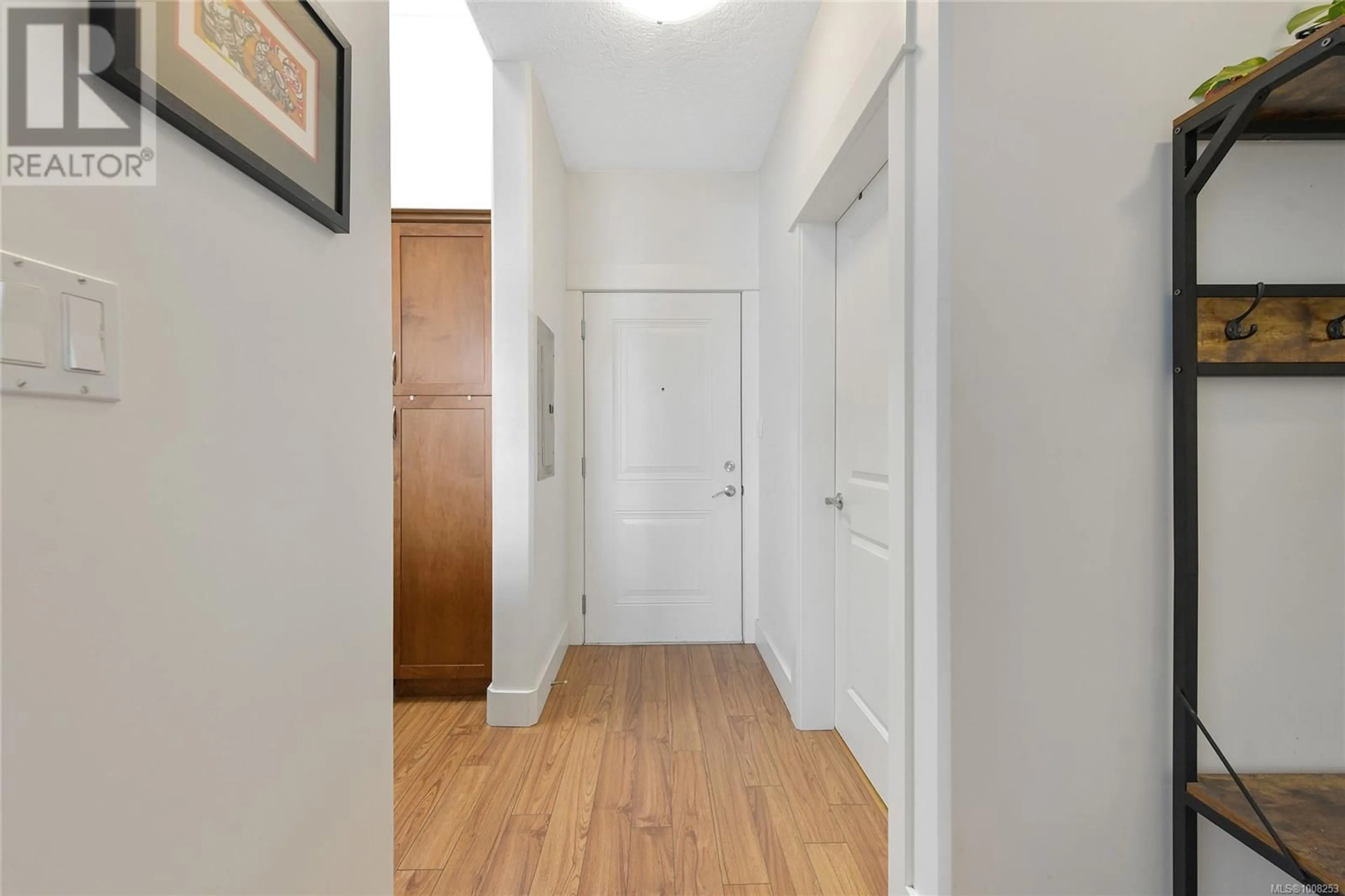 Indoor entryway for 306 - 630 SPEED AVENUE, Victoria British Columbia V8Z1A4