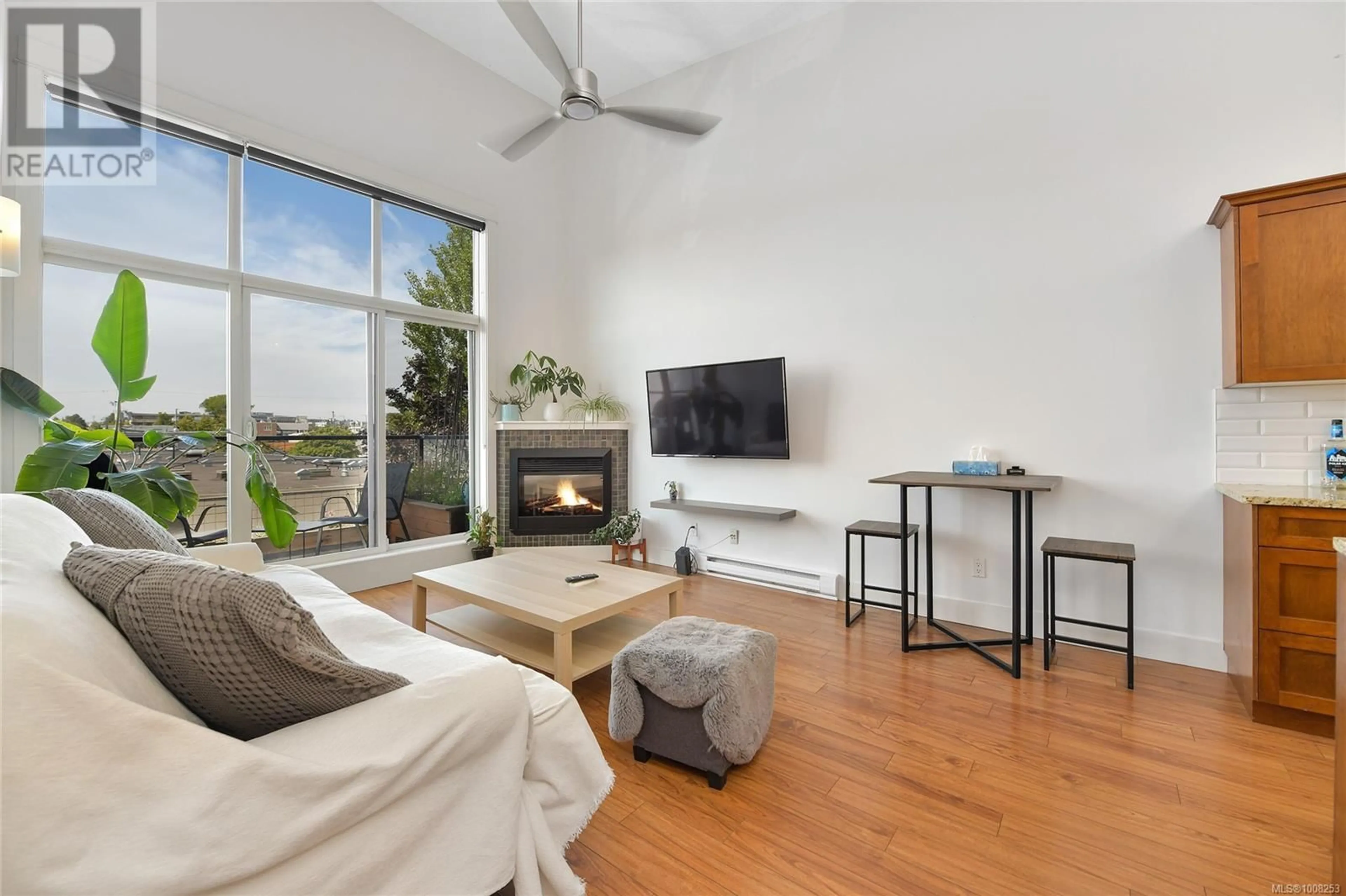 Living room with furniture, unknown for 306 - 630 SPEED AVENUE, Victoria British Columbia V8Z1A4