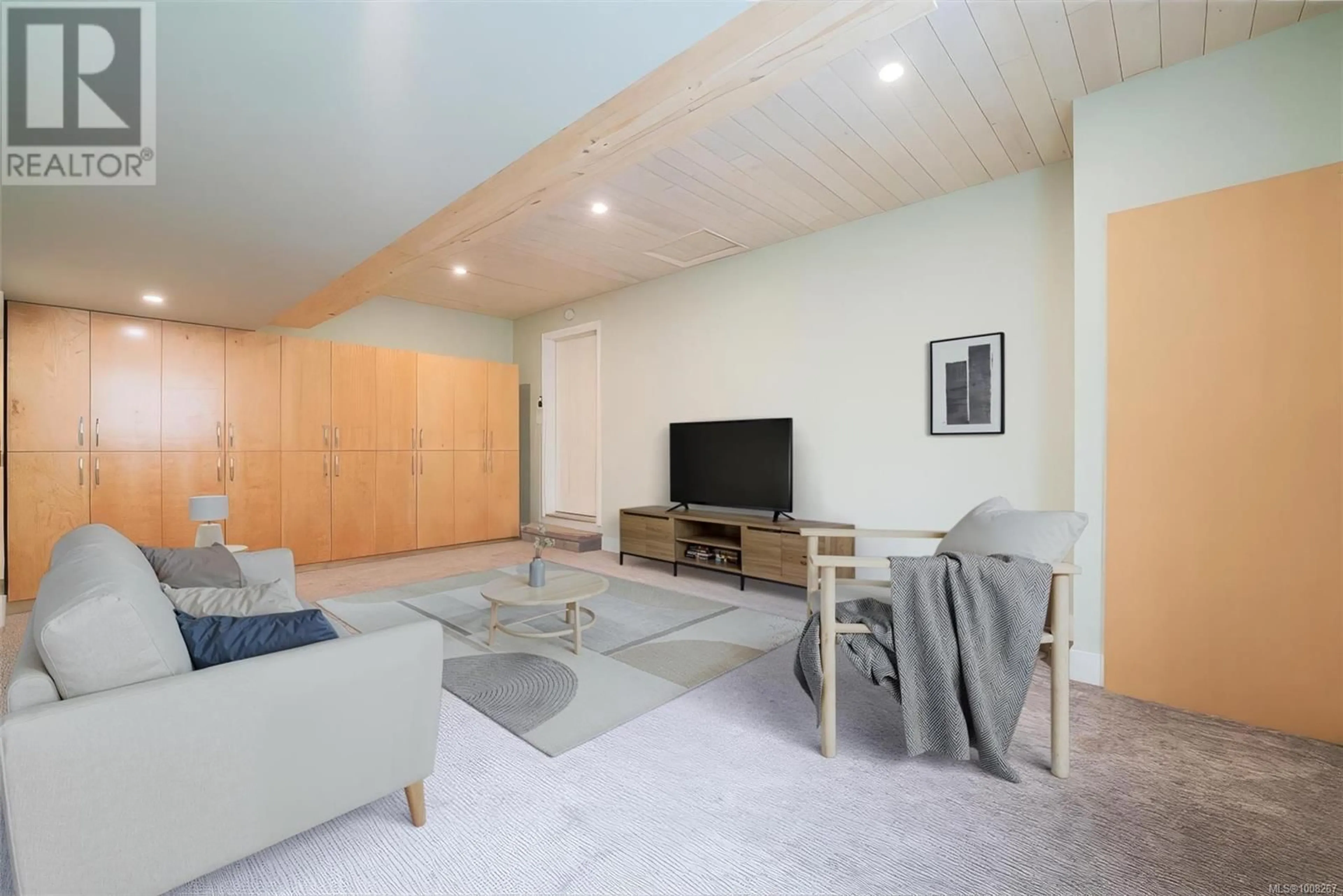 Living room with furniture, unknown for 3309 WILLOWMERE CRESCENT, Nanaimo British Columbia V9V1H2