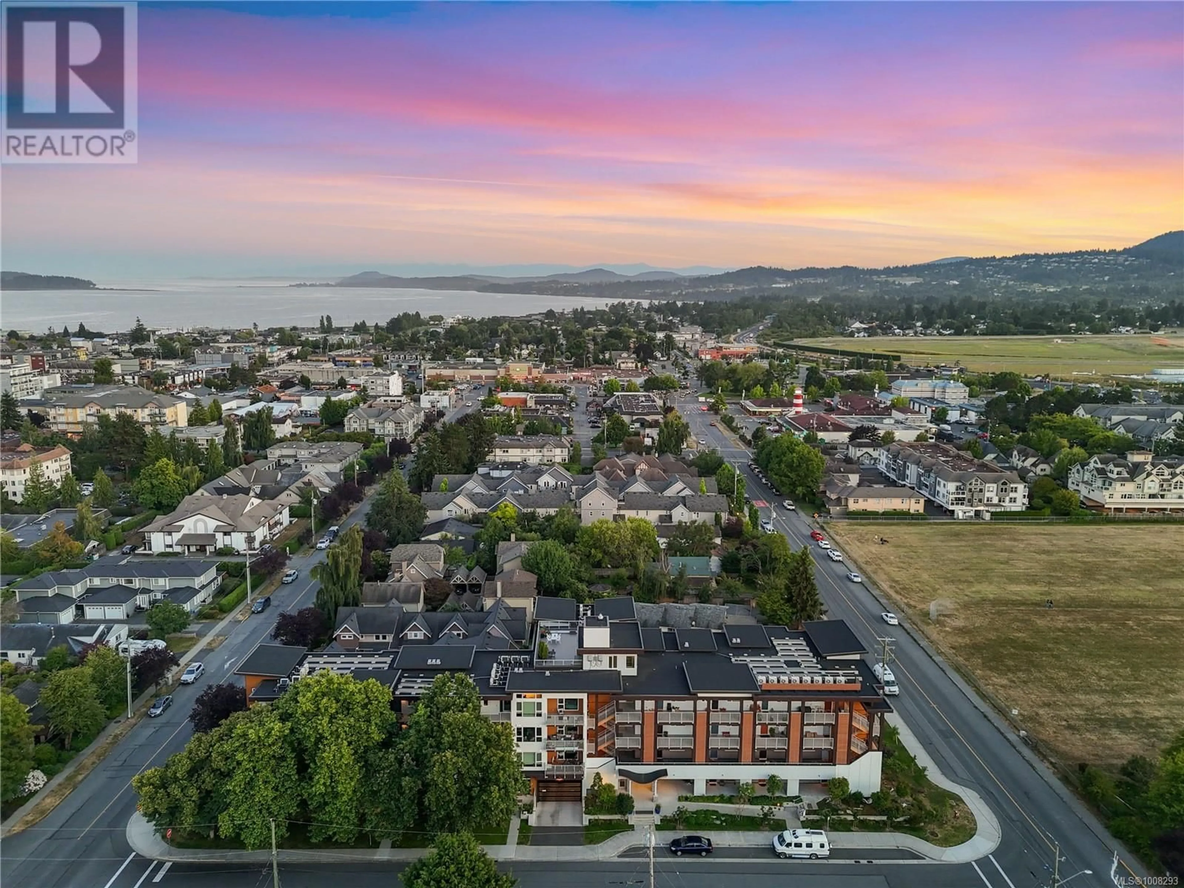 A pic from outside/outdoor area/front of a property/back of a property/a pic from drone, mountain view for 301 - 2319 BRETHOUR AVENUE, Sidney British Columbia V8L2A4