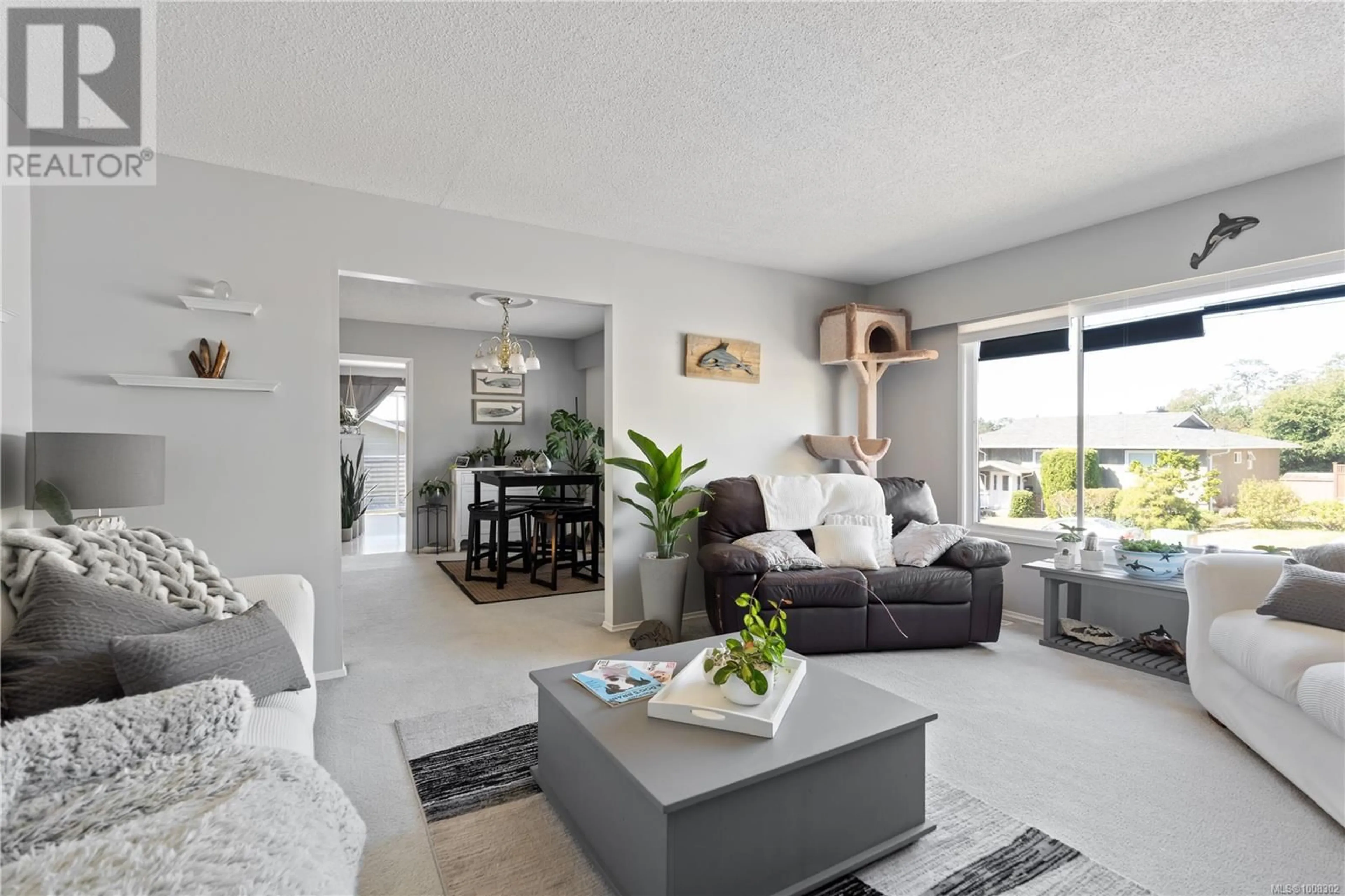Living room with furniture, unknown for 3273 MEGAW PLACE, Saanich British Columbia V8P5J7